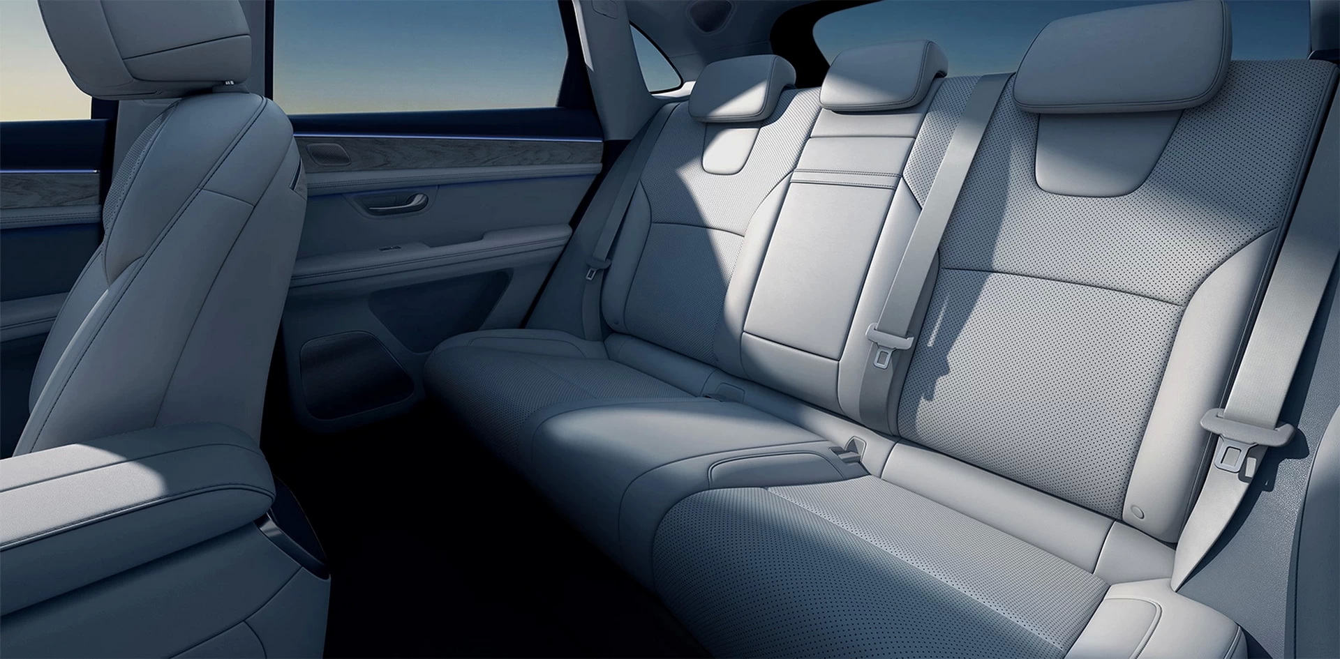 Aito M5 PHEV SUV Launched In China With Huawei Tech And Range-Extender ICE