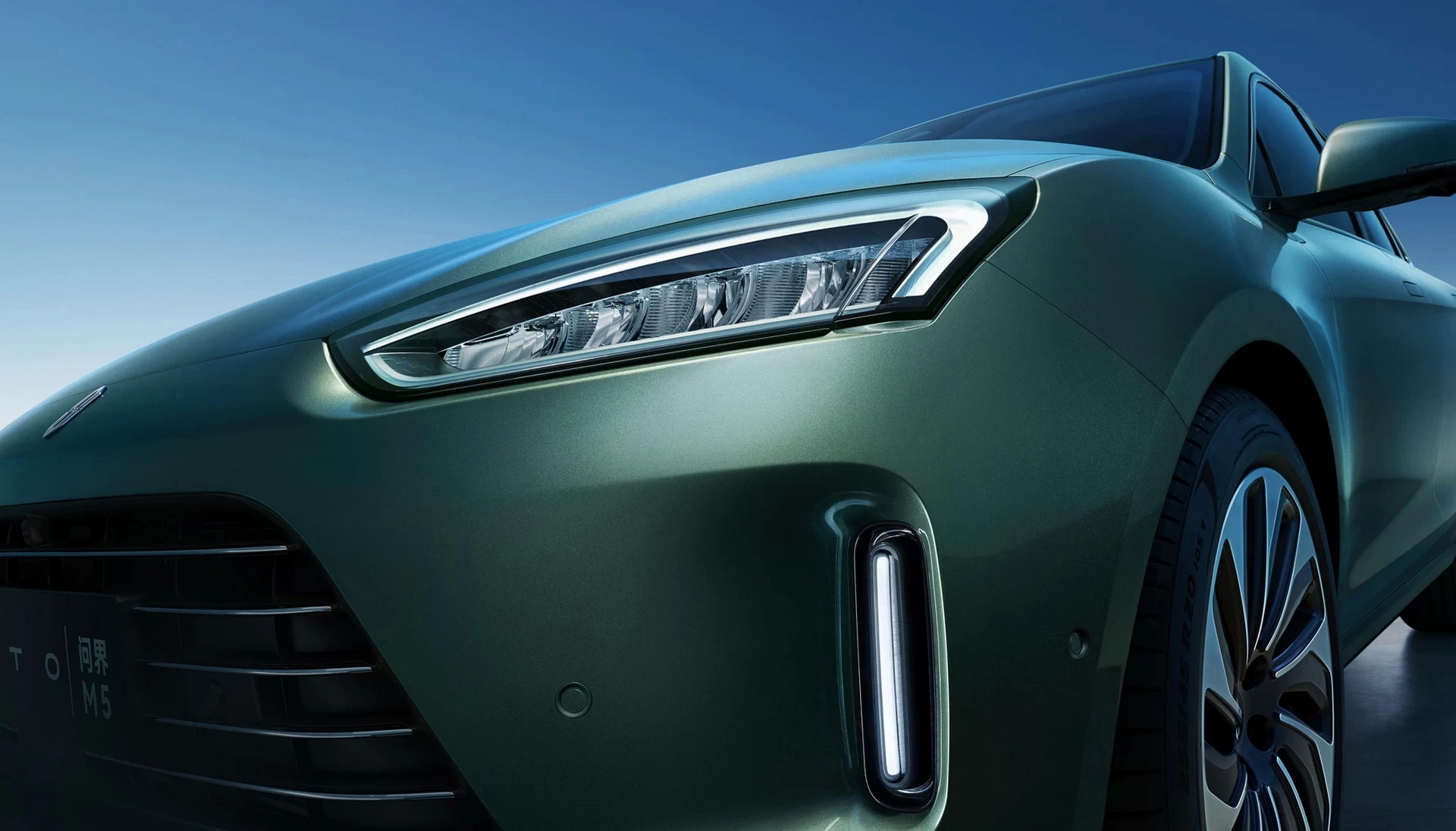 Aito M5 PHEV SUV Launched In China With Huawei Tech And Range-Extender ICE