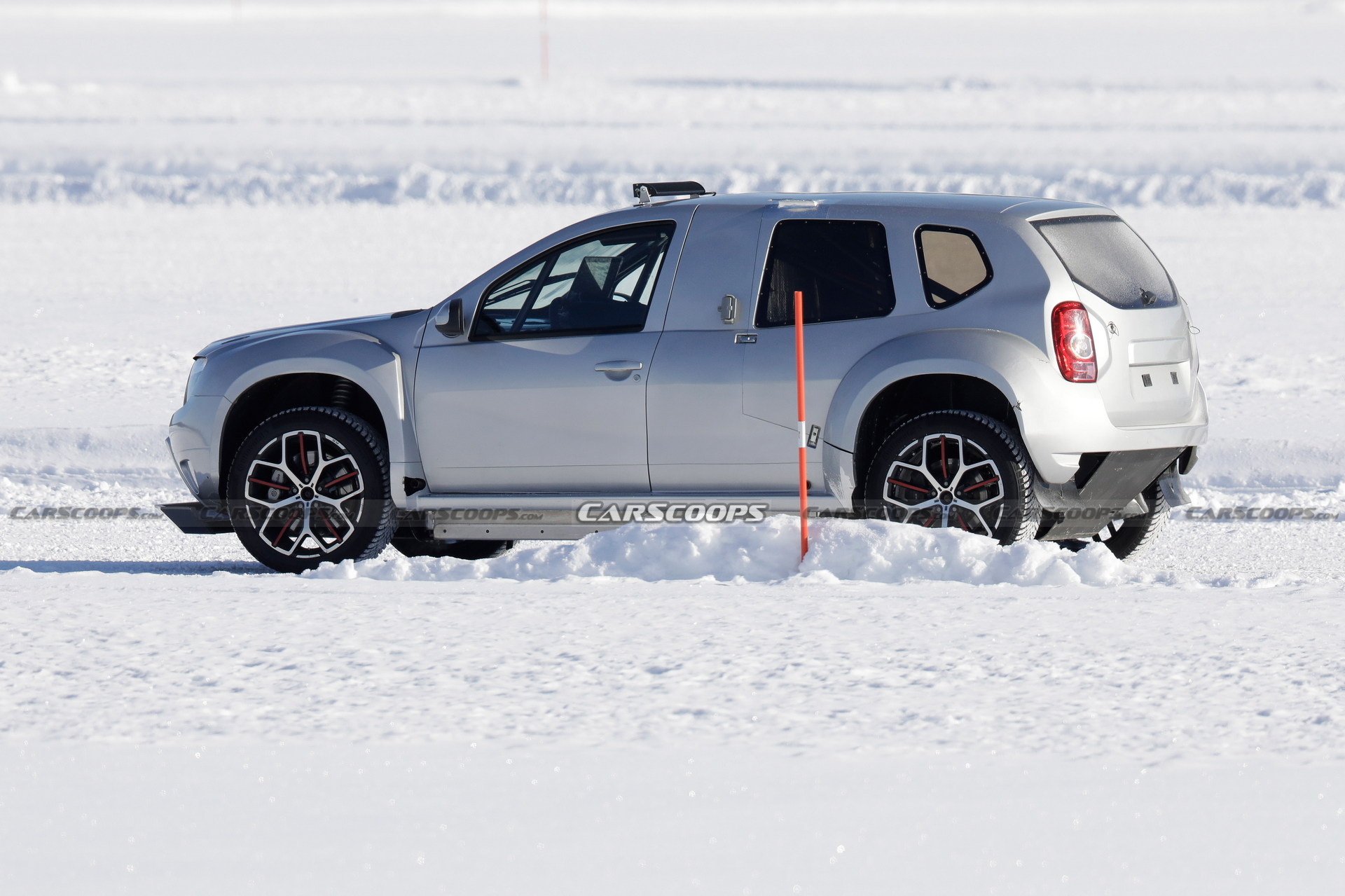 Alpine’s 2025 Electric SUV Mule Spied With Dacia Duster Body, Megane RS Trophy Wheels