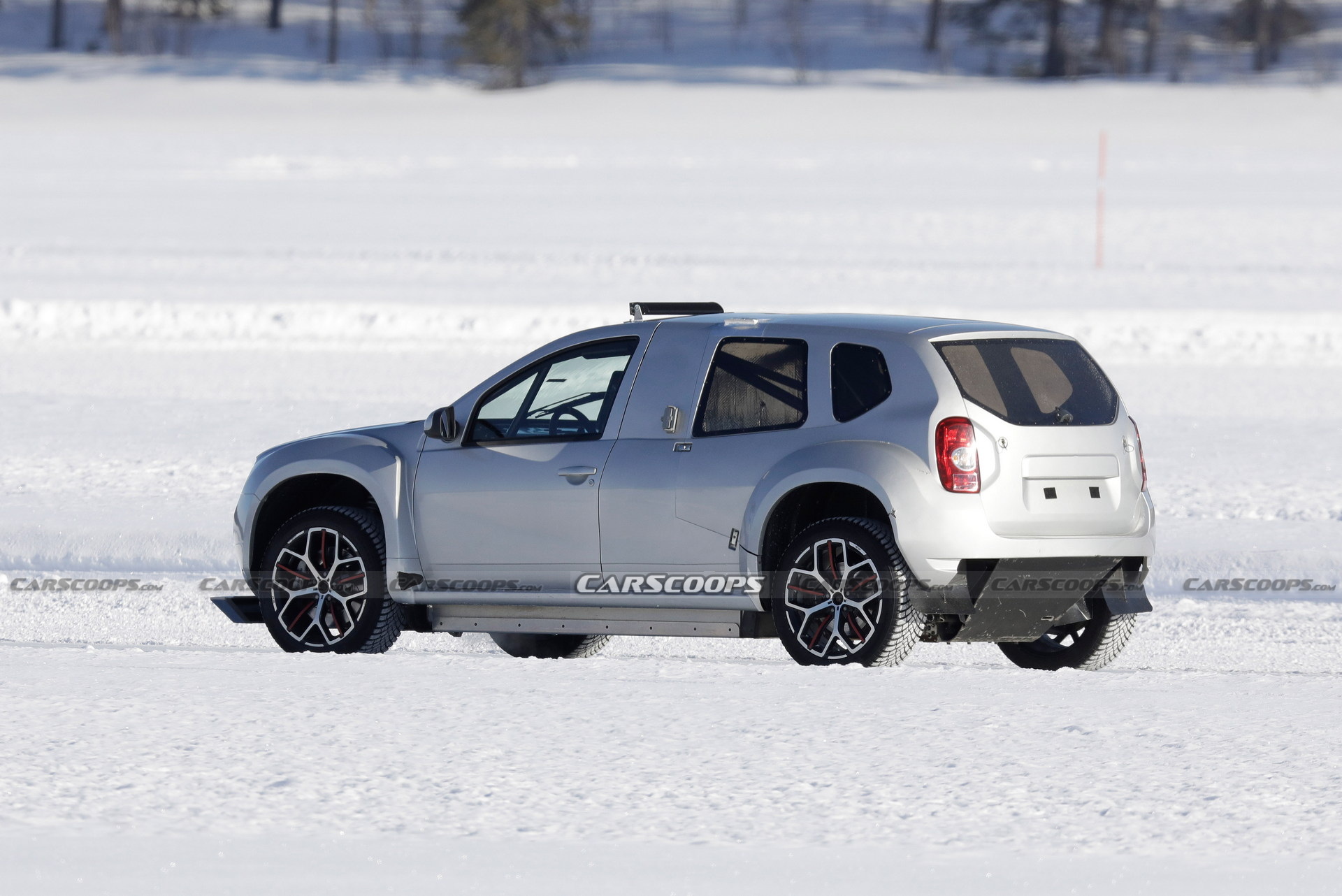 Alpine’s 2025 Electric SUV Mule Spied With Dacia Duster Body, Megane RS Trophy Wheels