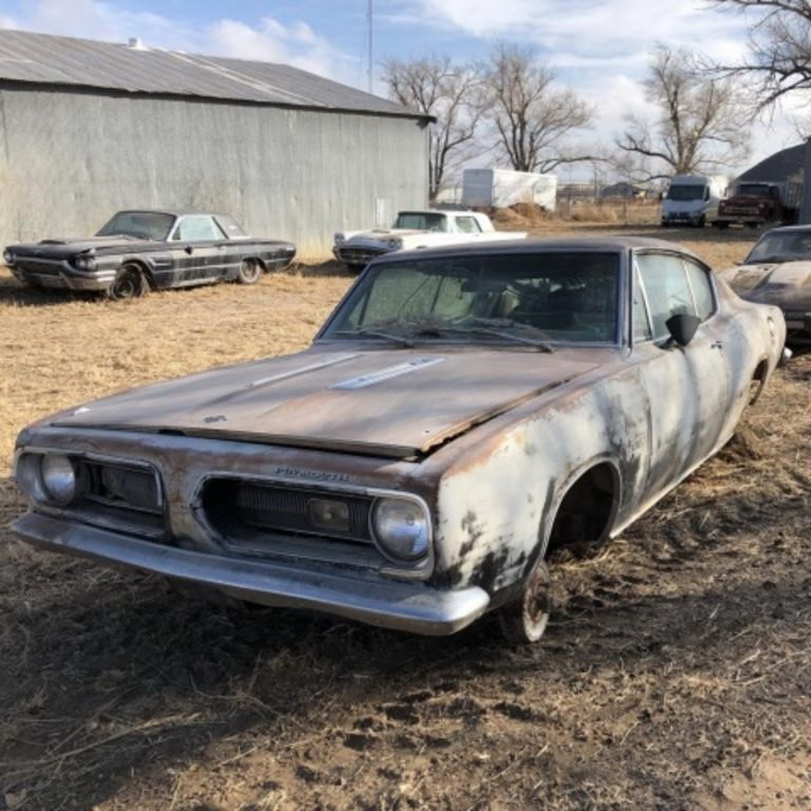 A Gearhead’s Massive Collection Of Over 130 Classic And Muscle Cars Are Being Sold At No Reserve