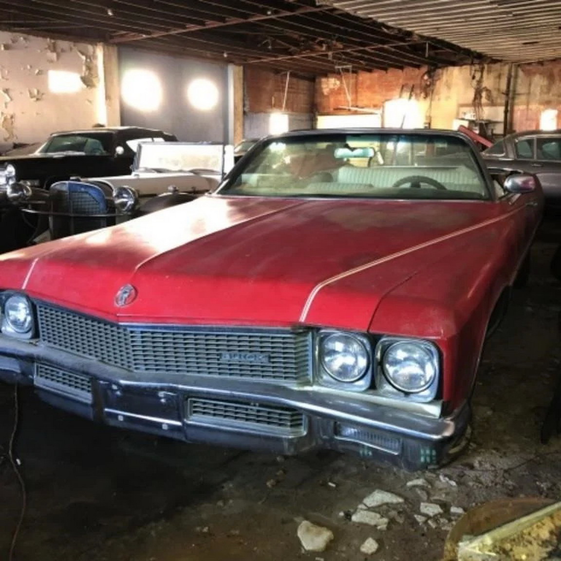 A Gearhead’s Massive Collection Of Over 130 Classic And Muscle Cars Are Being Sold At No Reserve