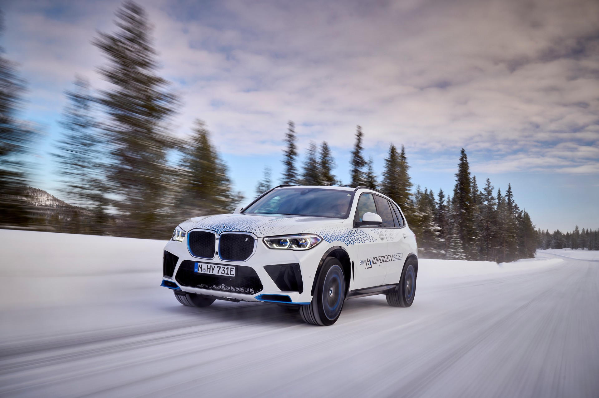 BMW iX5 Hydrogen Wrapping Up Winter Testing, Limited Production Slated For Later This Year