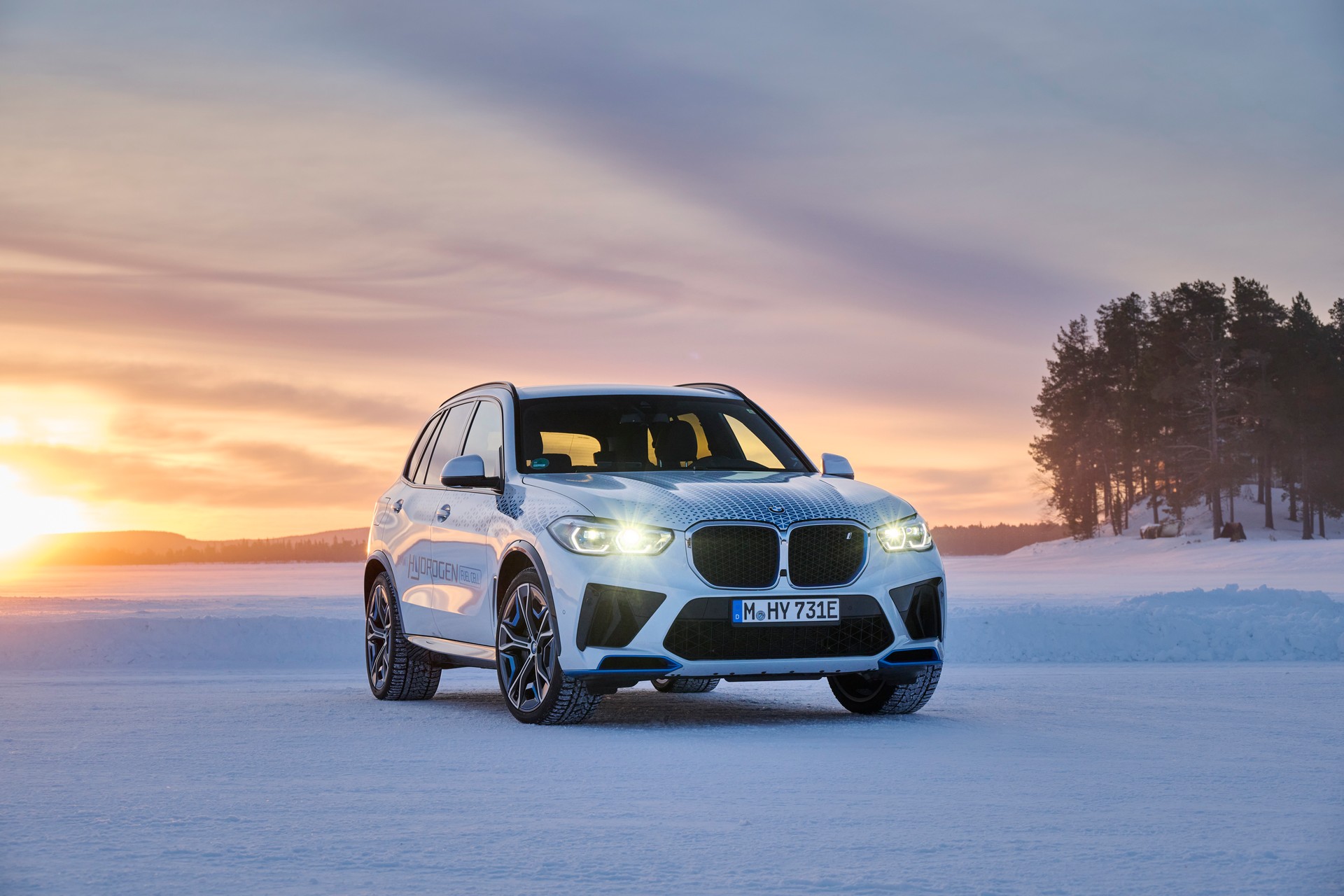 BMW iX5 Hydrogen Wrapping Up Winter Testing, Limited Production Slated For Later This Year