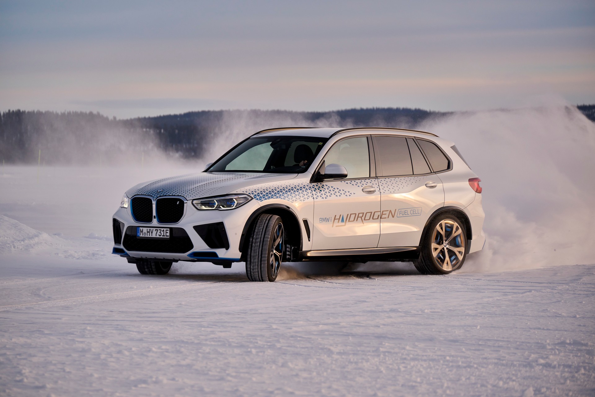 Hy-5s All Around At Munich As BMW Begins iX5 Hydrogen Production