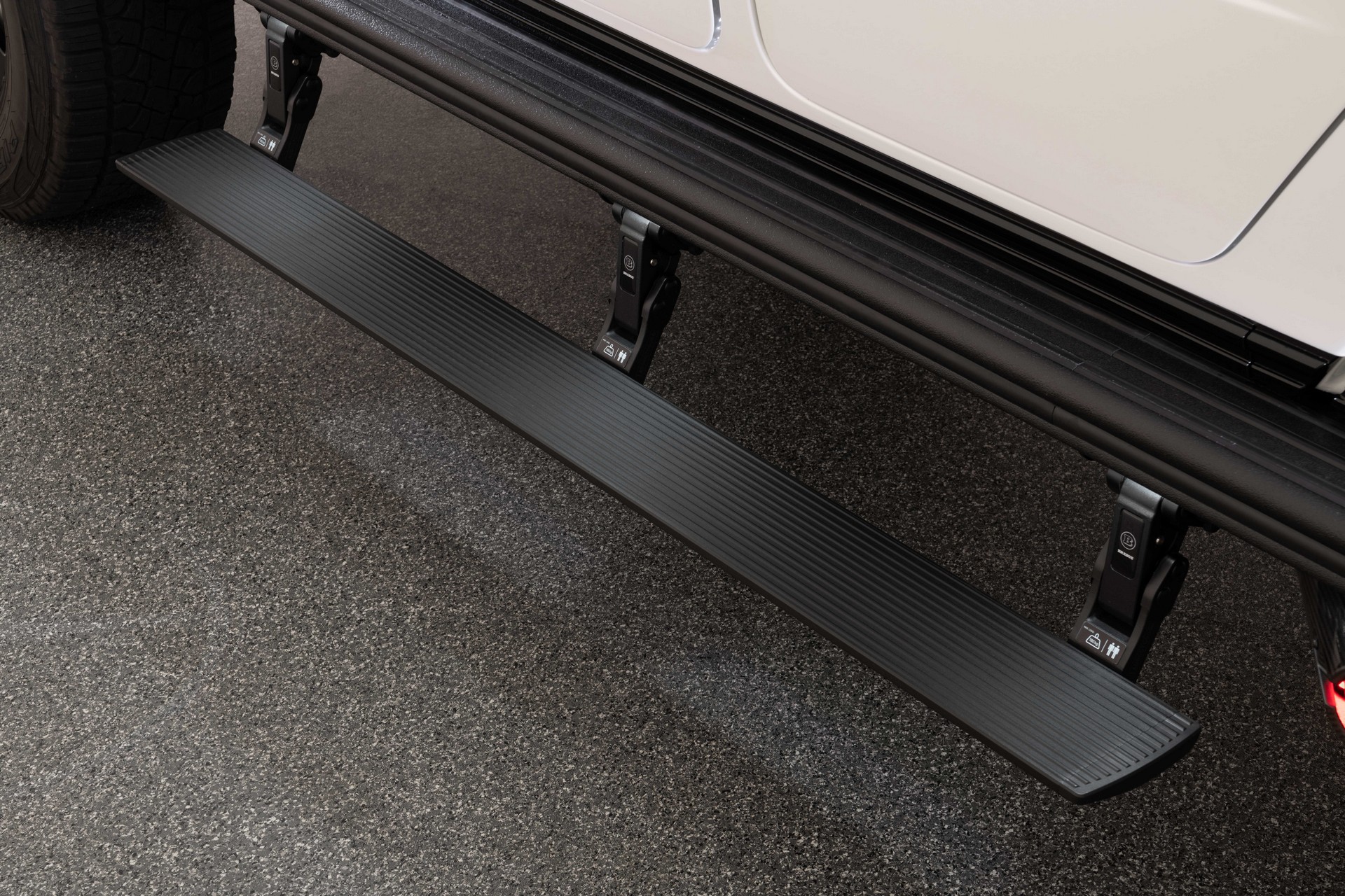 Brabus Creates Its Latest 800 XLP G-Class Adventure Dubbed ‘Superwhite’