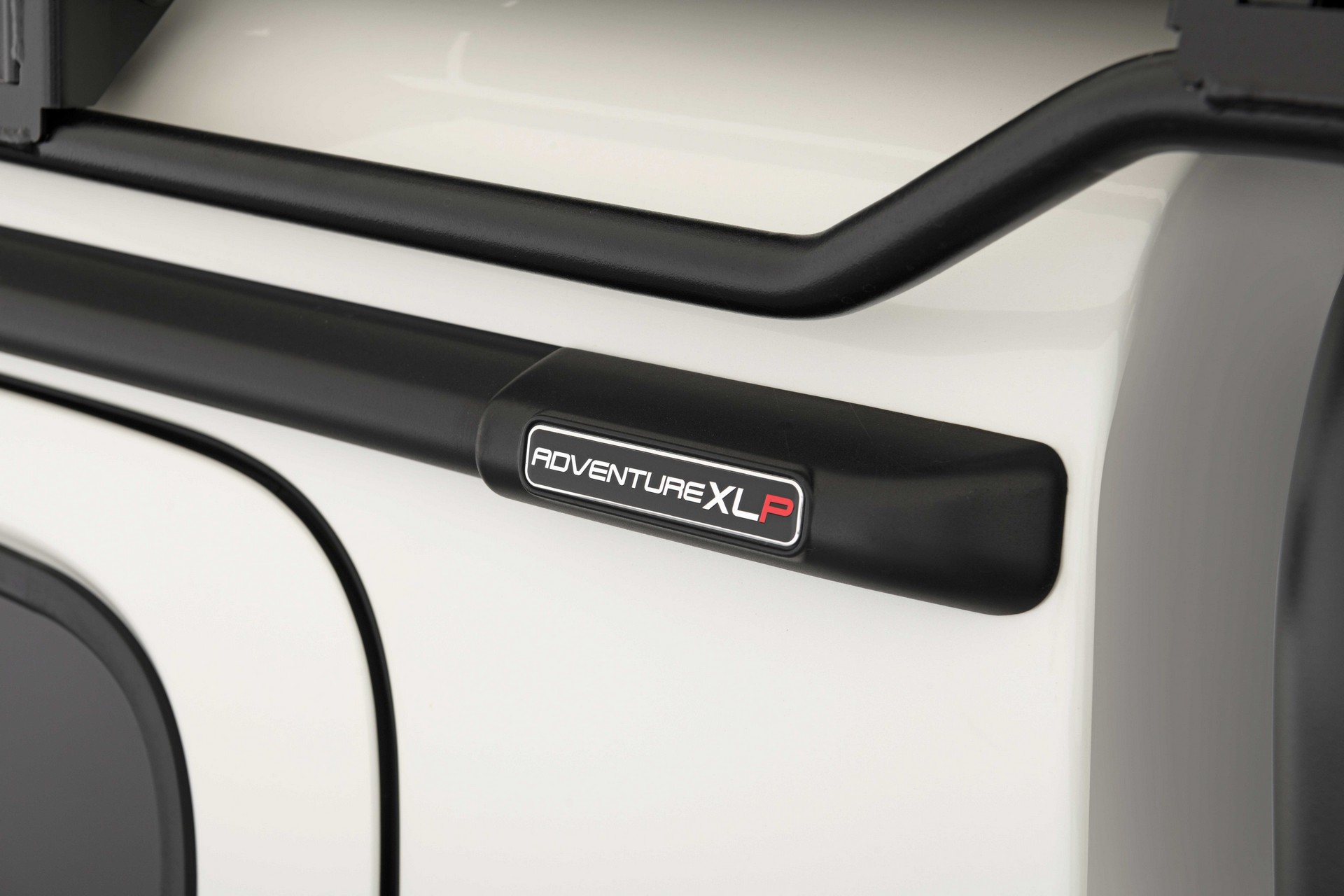 Brabus Creates Its Latest 800 XLP G-Class Adventure Dubbed ‘Superwhite’