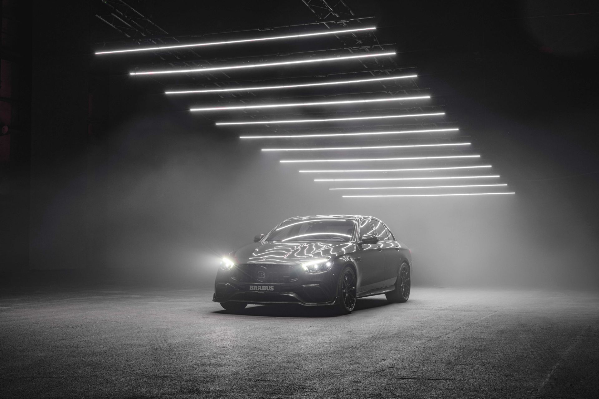 Brabus 900 Is A Blacked-Out Mercedes-AMG E 63 S With 888 HP