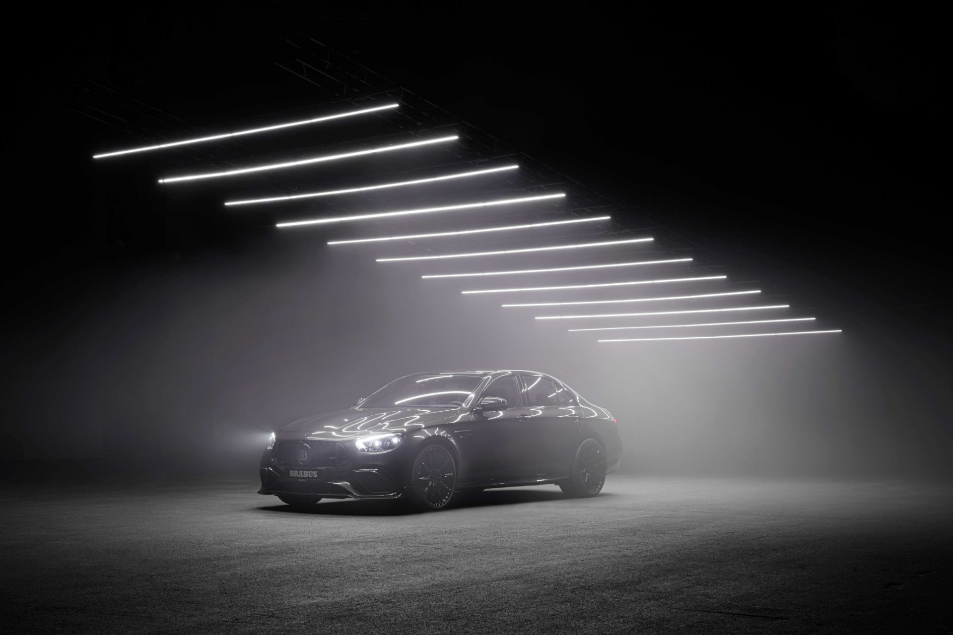 Brabus 900 Is A Blacked-Out Mercedes-AMG E 63 S With 888 HP