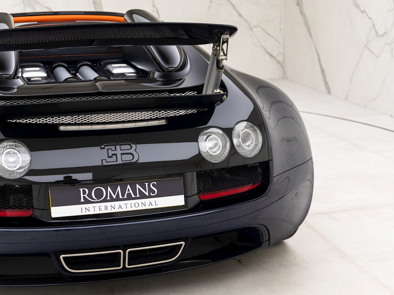 Bugatti Veyron Grand Sport Vitesse Looks Dapper In Dark Blue Carbon Fiber