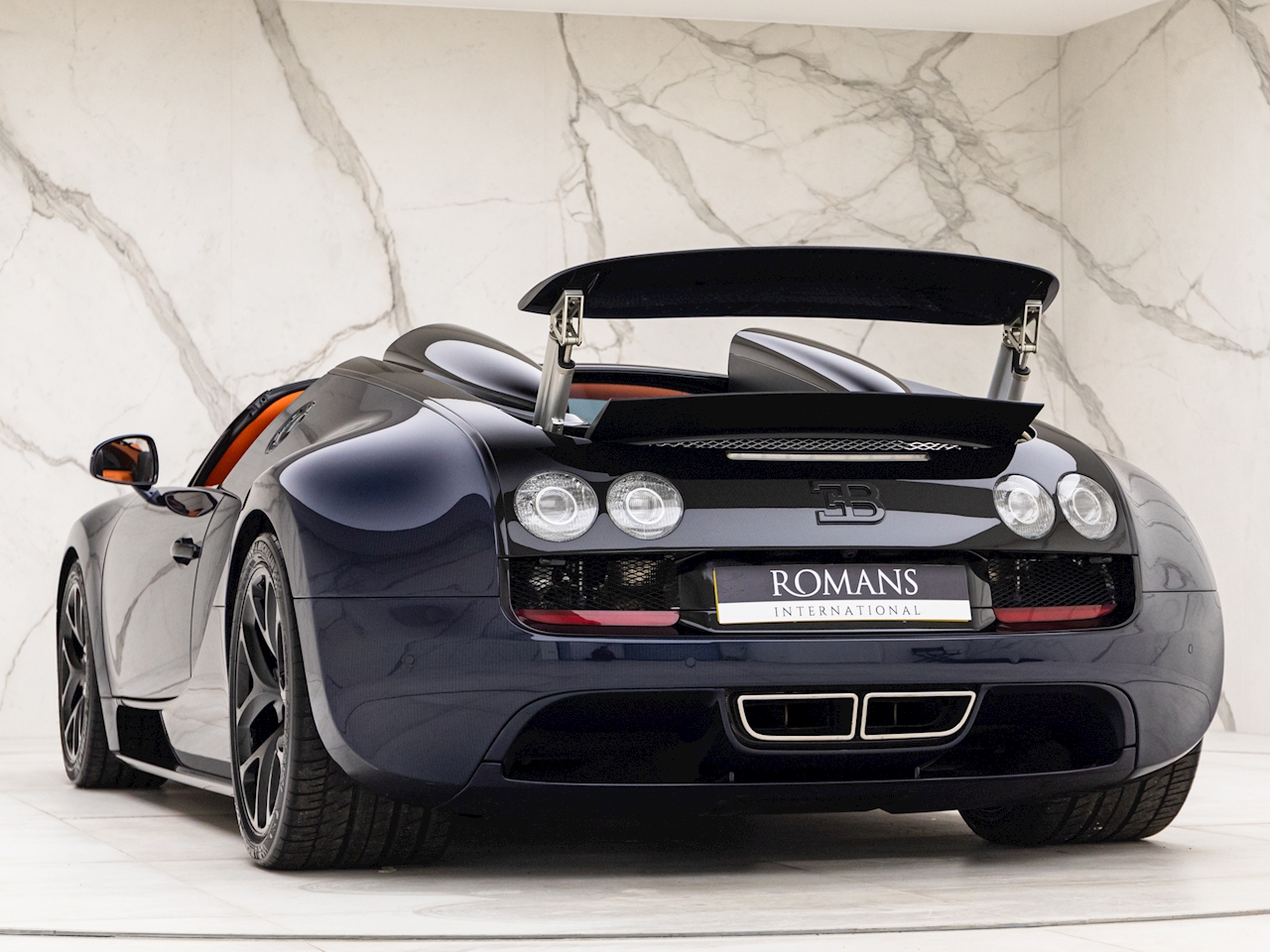 Bugatti Veyron Grand Sport Vitesse Looks Dapper In Dark Blue Carbon Fiber