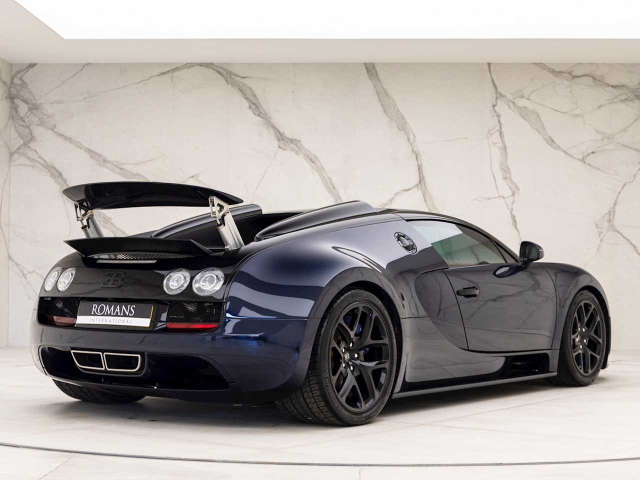 Bugatti Veyron Grand Sport Vitesse Looks Dapper In Dark Blue Carbon Fiber