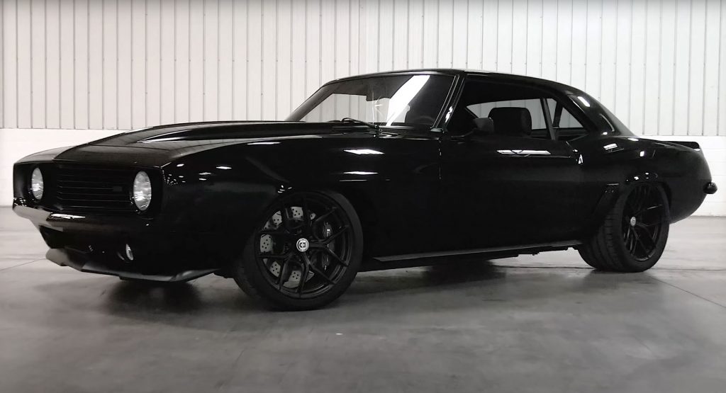  Take A Full Tour Of Joe Rogan’s 850 HP 1969 Chevy Camaro Restomod