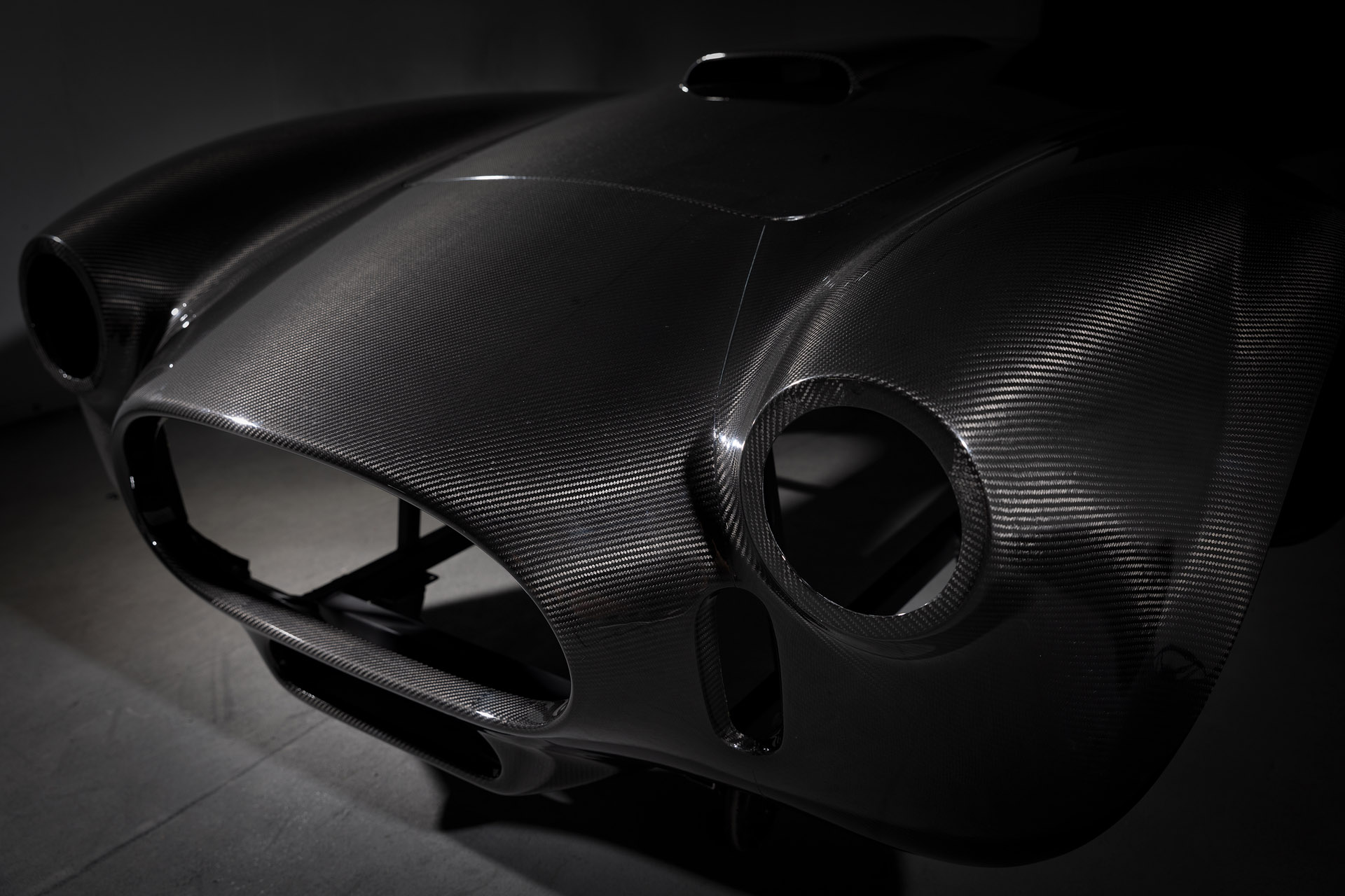 Shelby American And Classic Restorations Are Creating $1.2 Million Carbon Fiber Cobra With 800 HP