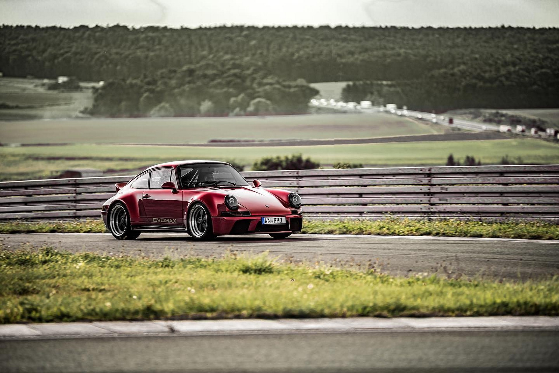 Evomax Will Create The Porsche 964 Restomod Of Your Dreams