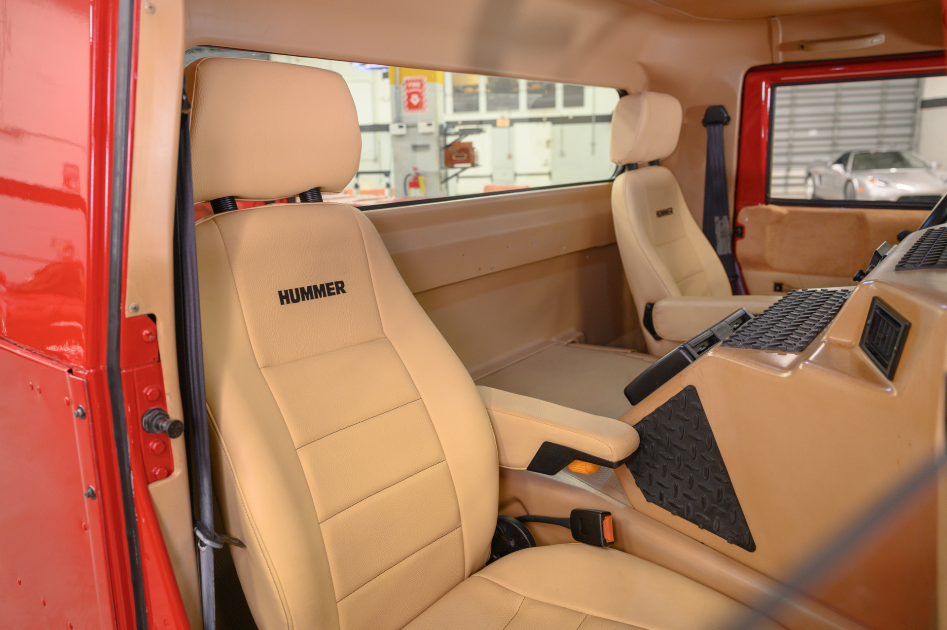 Rare 1995 Hummer H1 Truck Will Make You Forget About The Electric One