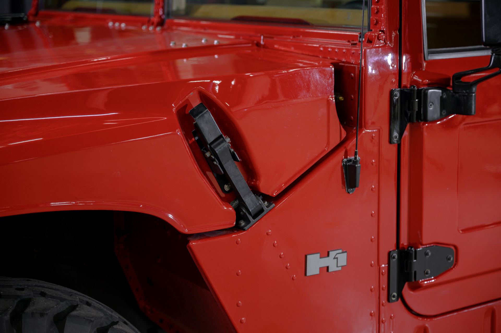 Rare 1995 Hummer H1 Truck Will Make You Forget About The Electric One