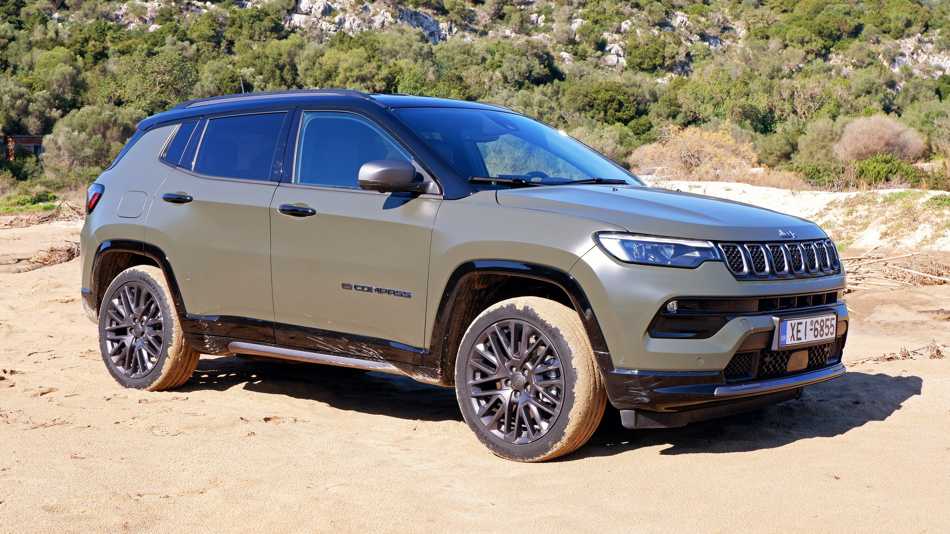 I Got Stuck With A 4WD Jeep In The Sand And It Was All My Fault