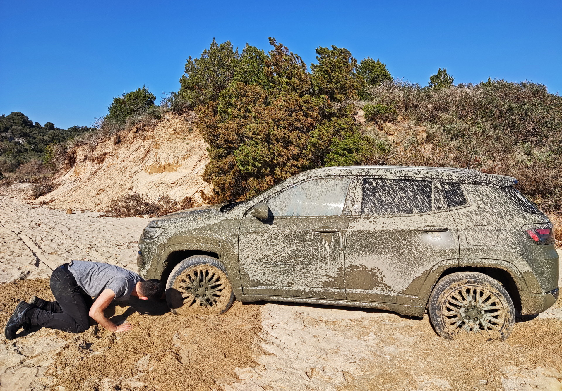 I Got Stuck With A 4WD Jeep In The Sand And It Was All My Fault
