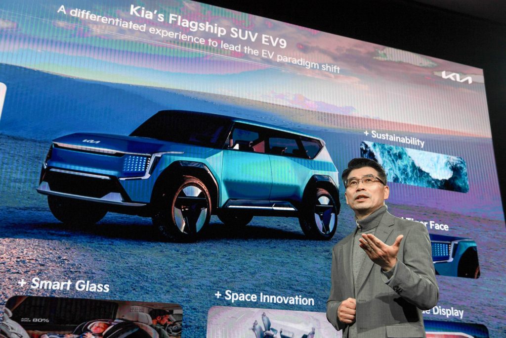 Kia To Offer 14 New Electric Cars By 2027 Including Two Pickups And An ...