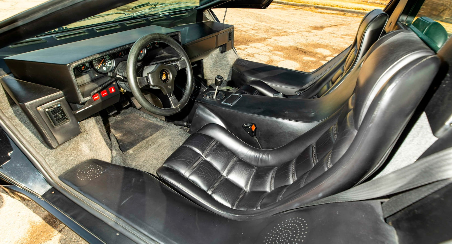 This 1988 Lamborghini Countach LP5000 Quattrovalvole Looks Just As Good As It Did New