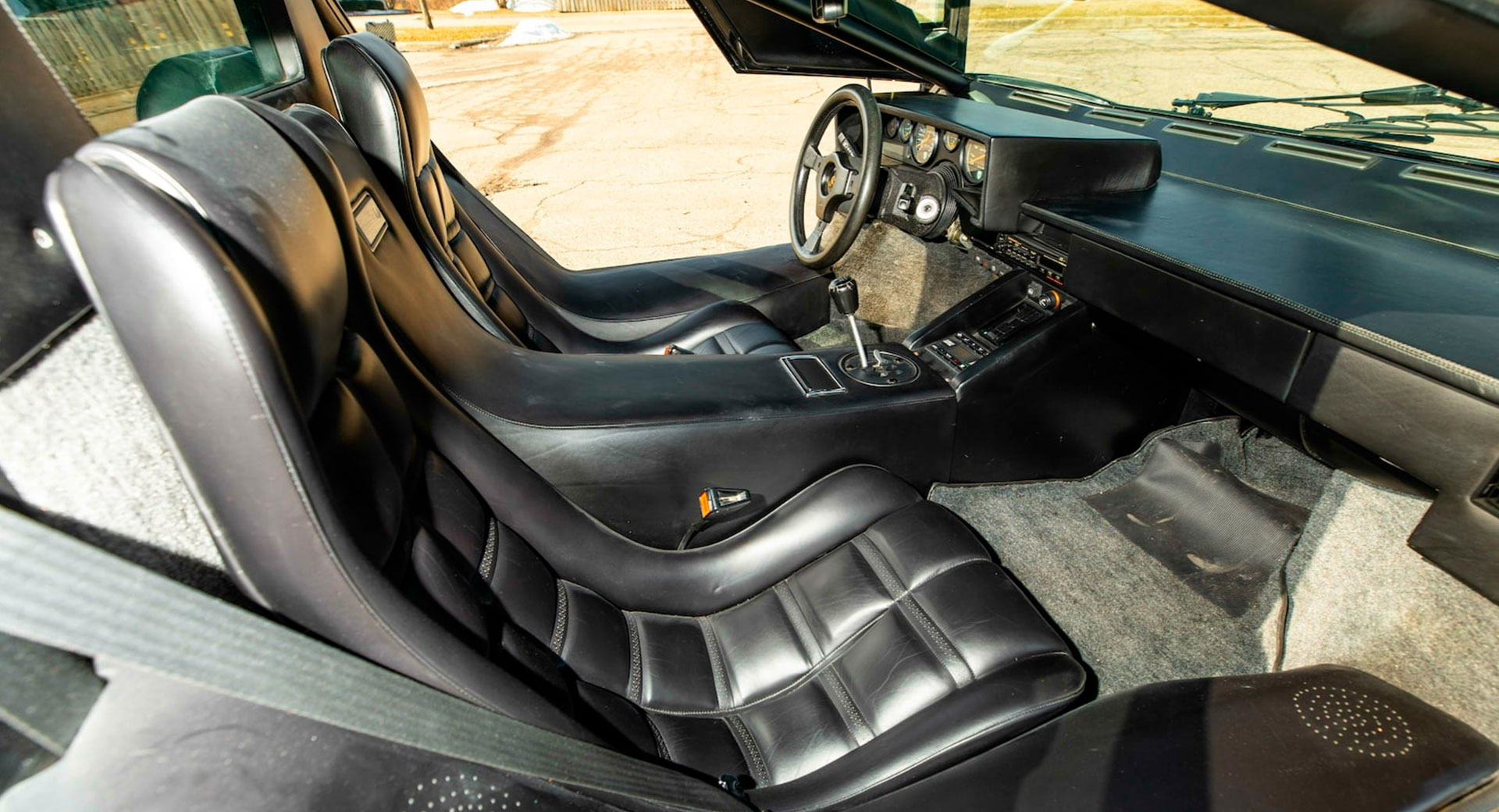 This 1988 Lamborghini Countach LP5000 Quattrovalvole Looks Just As Good As It Did New