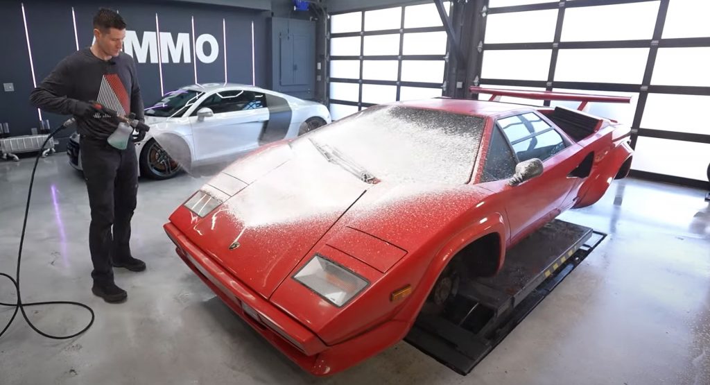  This 1985 Lamborghini Countach Just Got Its First Wash In 20 Years