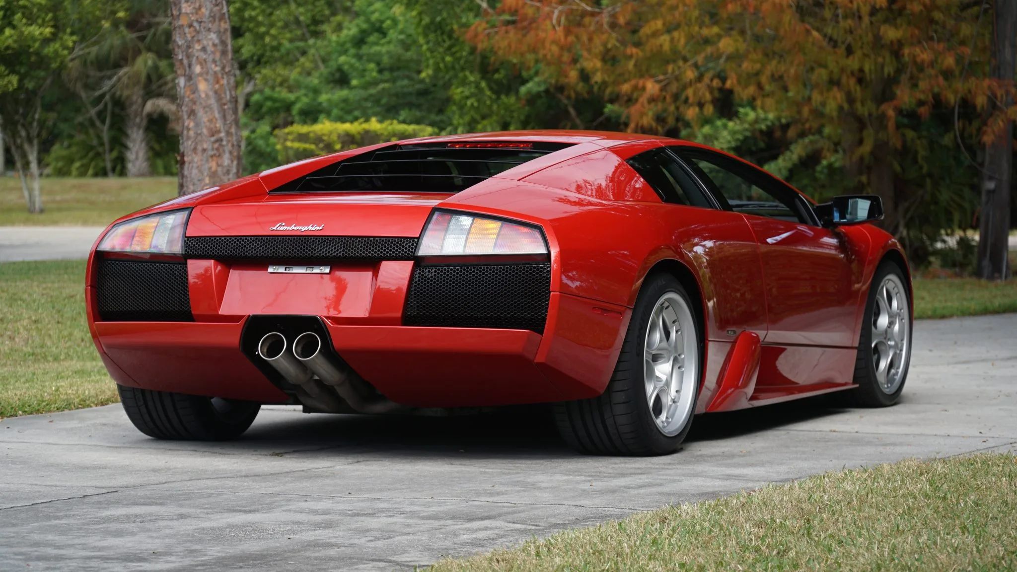 Turn Heads And Drop Jaws With This Manual Lamborghini Murcielago