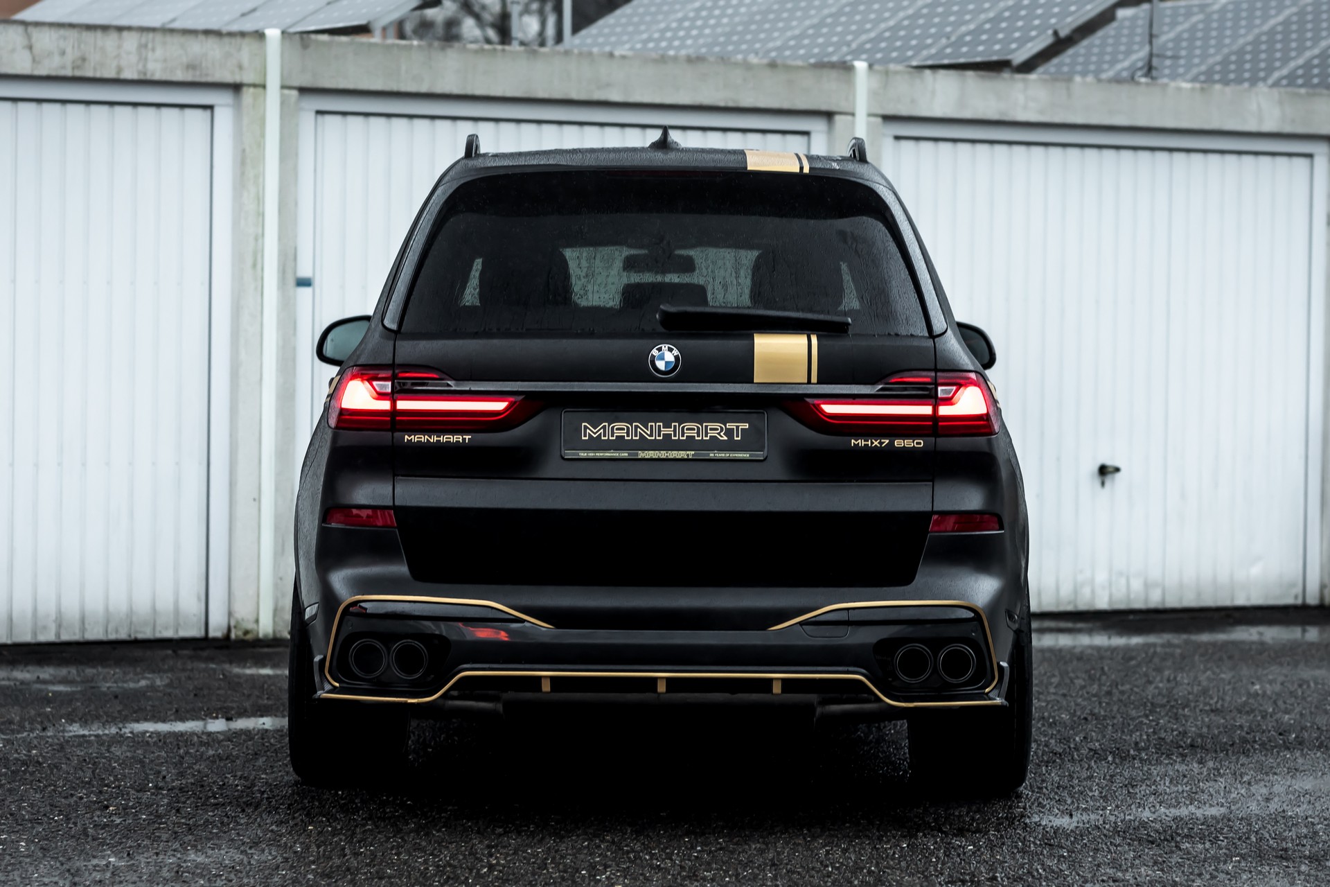 Manhart Lifts The BMW X7 M50i To 650 HP With Series Of Upgrades