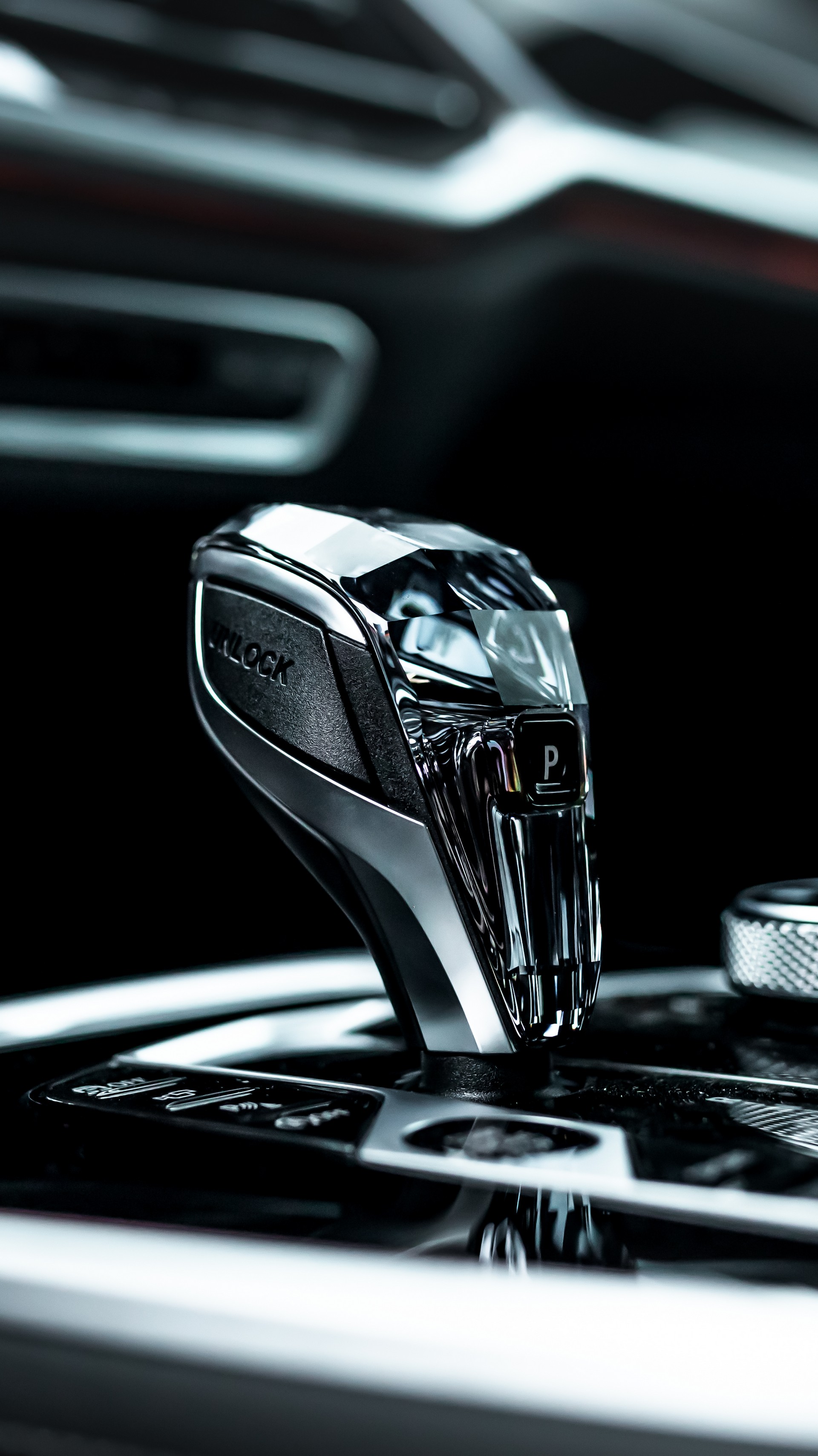 Manhart Lifts The BMW X7 M50i To 650 HP With Series Of Upgrades