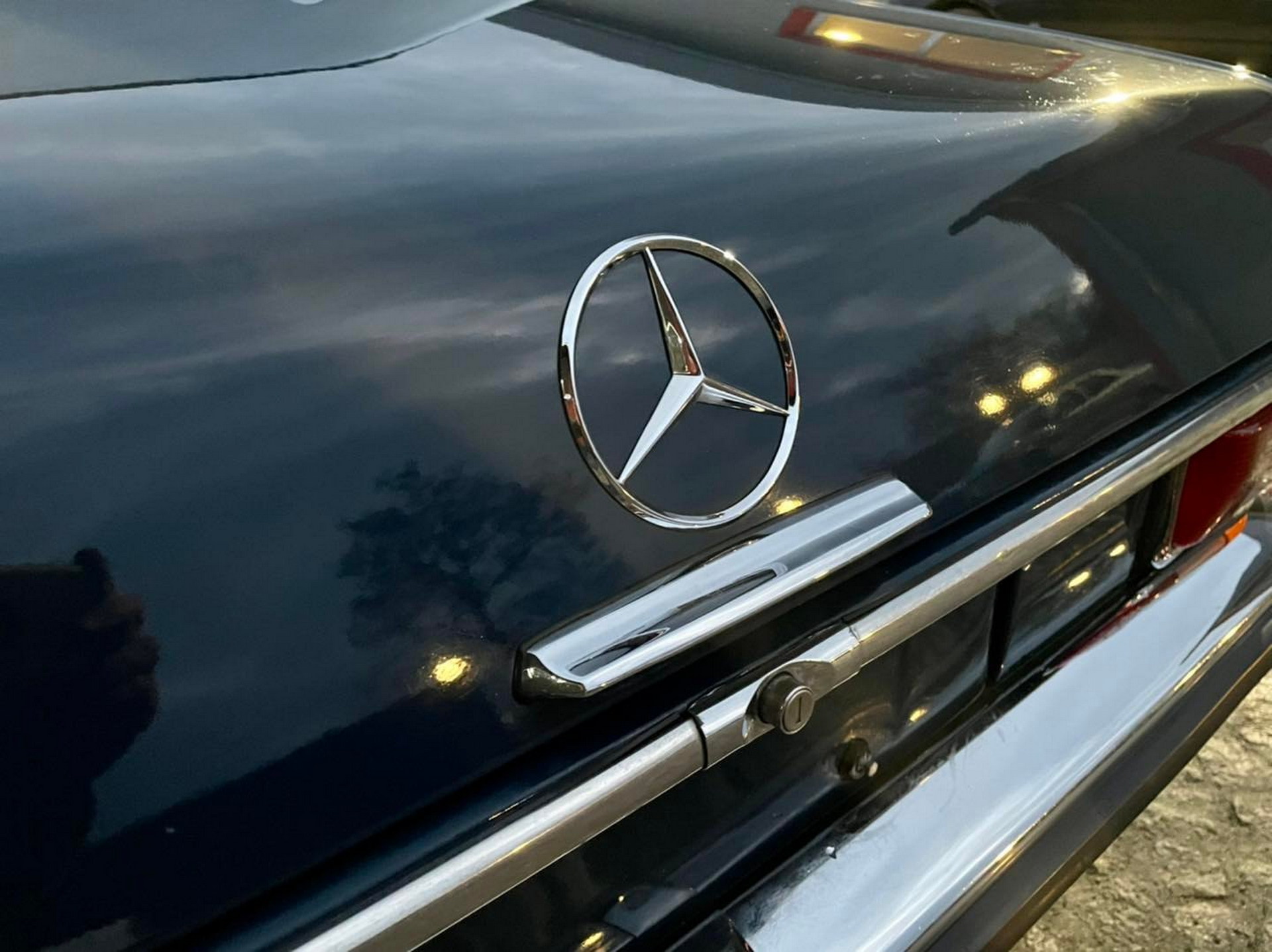 This 50-Year-Old Mercedes W114 Comes From A Time When Cars Were Supposed To Last Forever