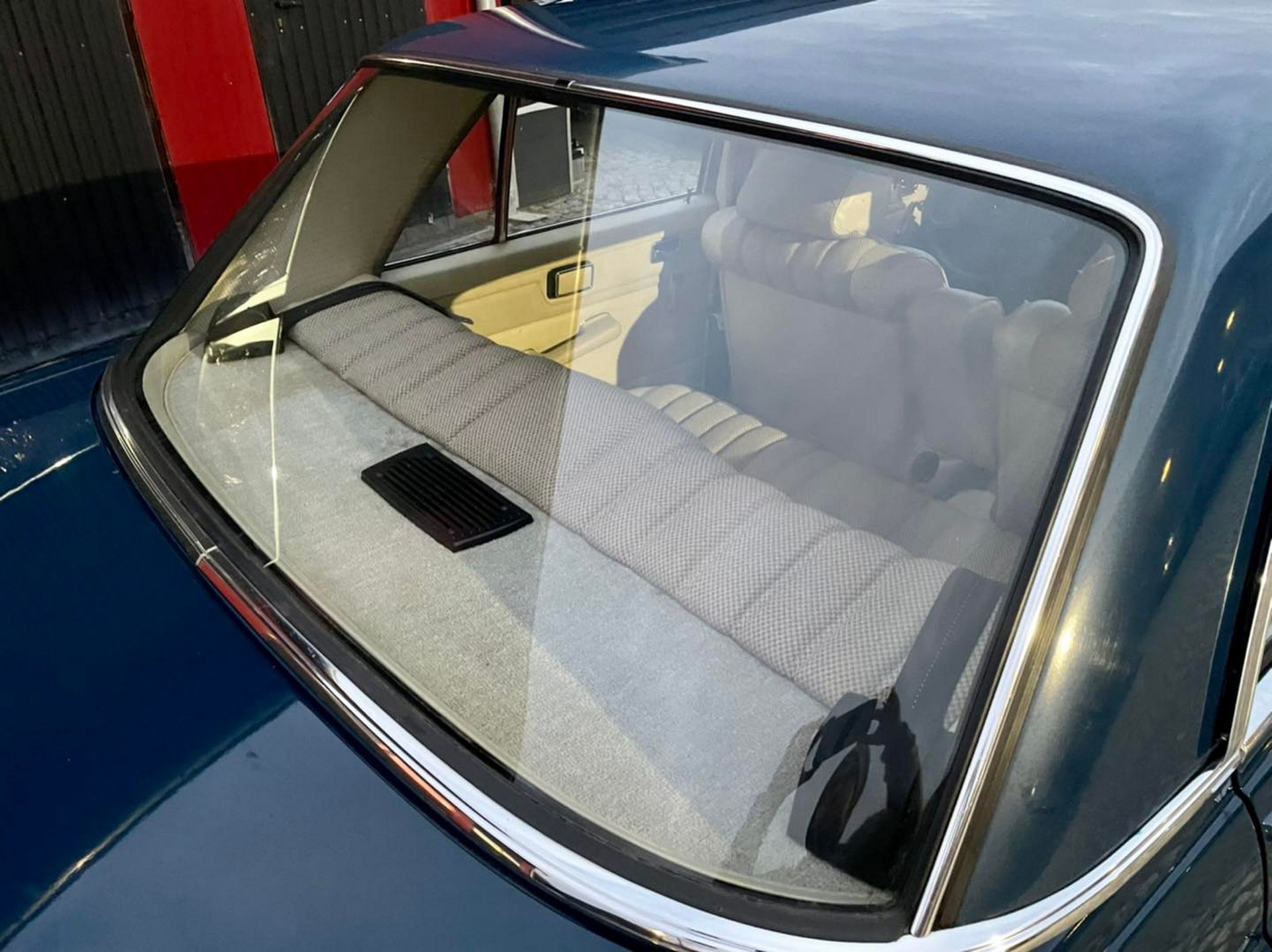 This 50-Year-Old Mercedes W114 Comes From A Time When Cars Were Supposed To Last Forever