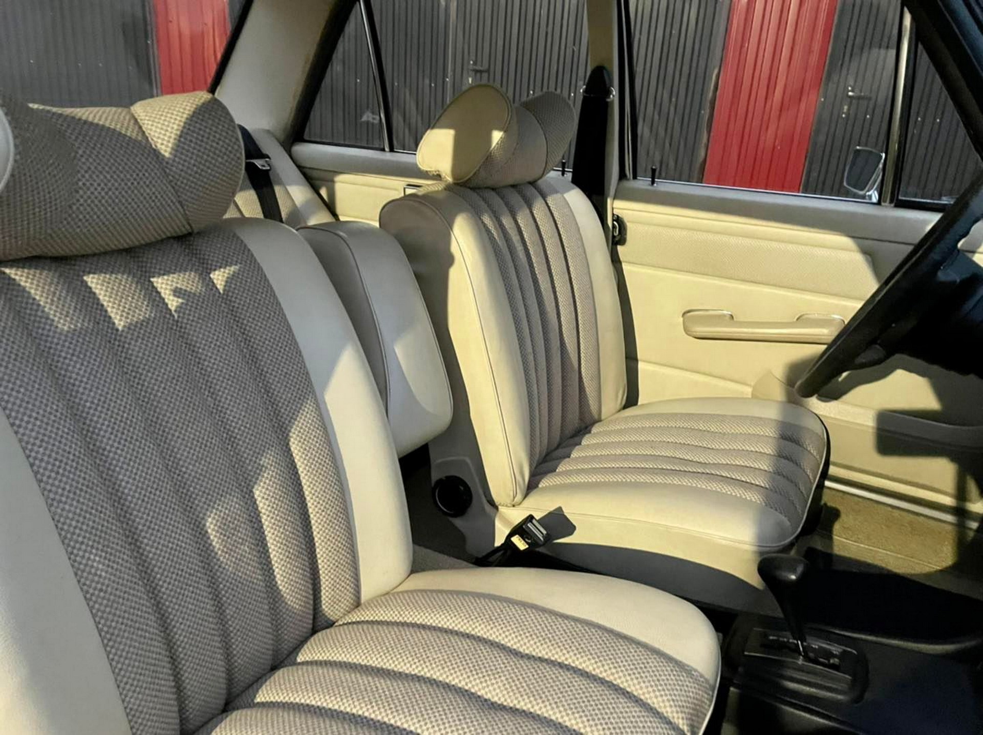 This 50-Year-Old Mercedes W114 Comes From A Time When Cars Were Supposed To Last Forever