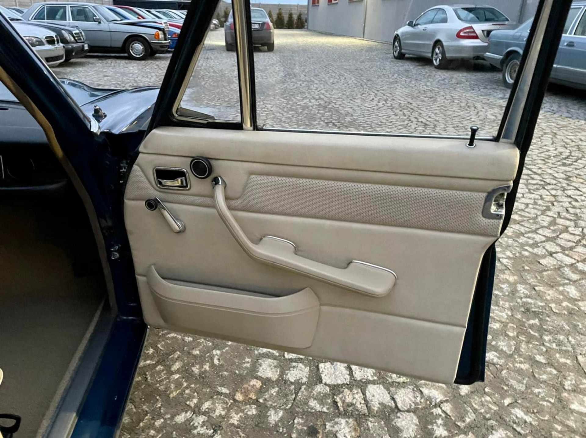 This 50-Year-Old Mercedes W114 Comes From A Time When Cars Were Supposed To Last Forever