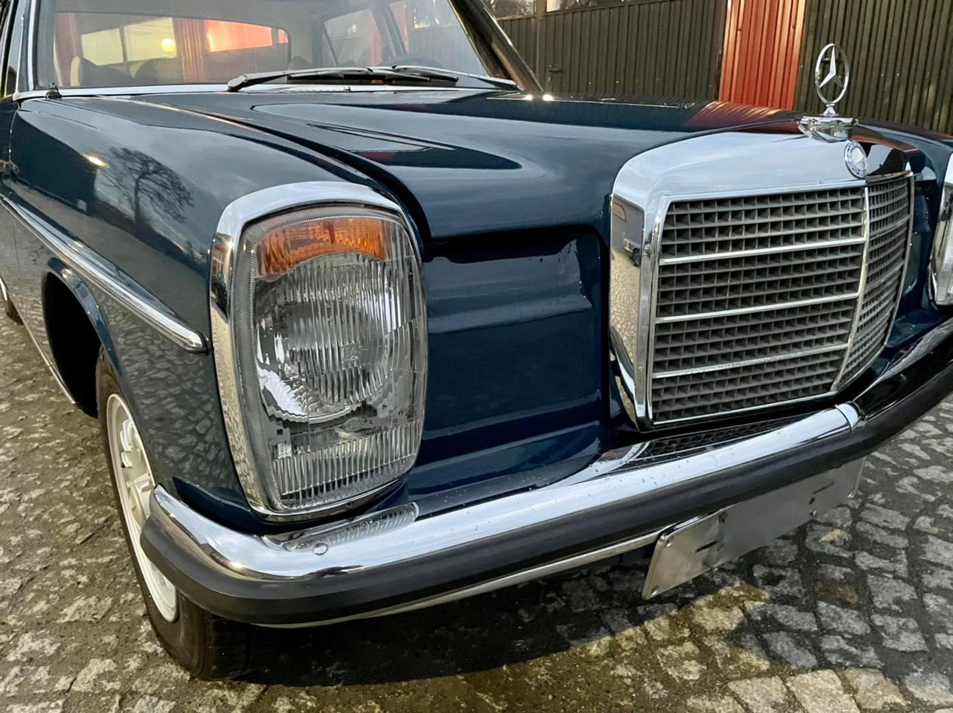 This 50-Year-Old Mercedes W114 Comes From A Time When Cars Were Supposed To Last Forever