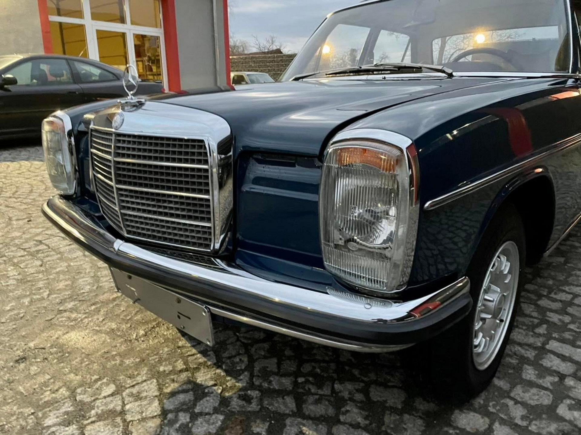 This 50-Year-Old Mercedes W114 Comes From A Time When Cars Were Supposed To Last Forever