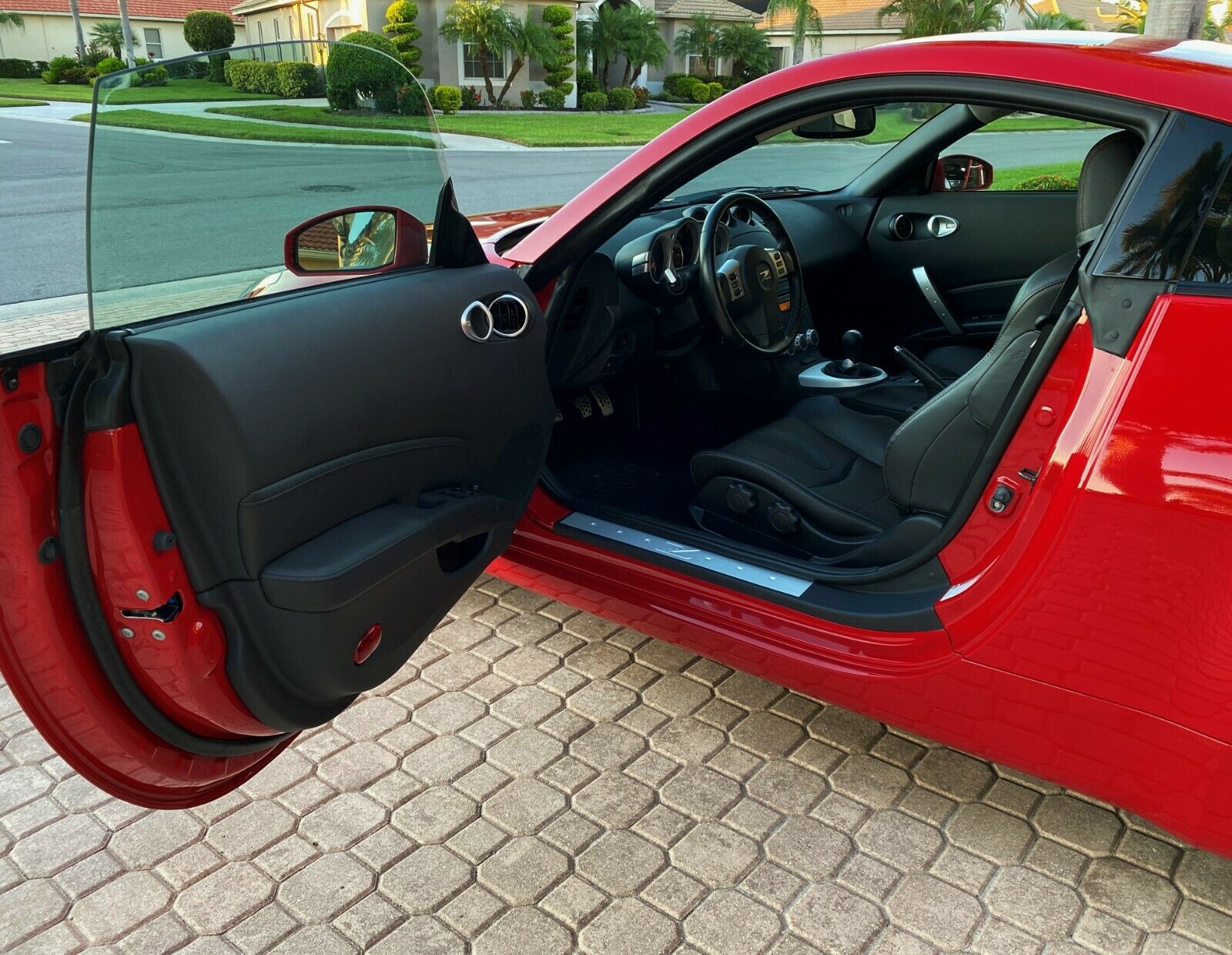 This Pristine 2007 Nissan 350Z Has Only Been Driven 2,138 Miles