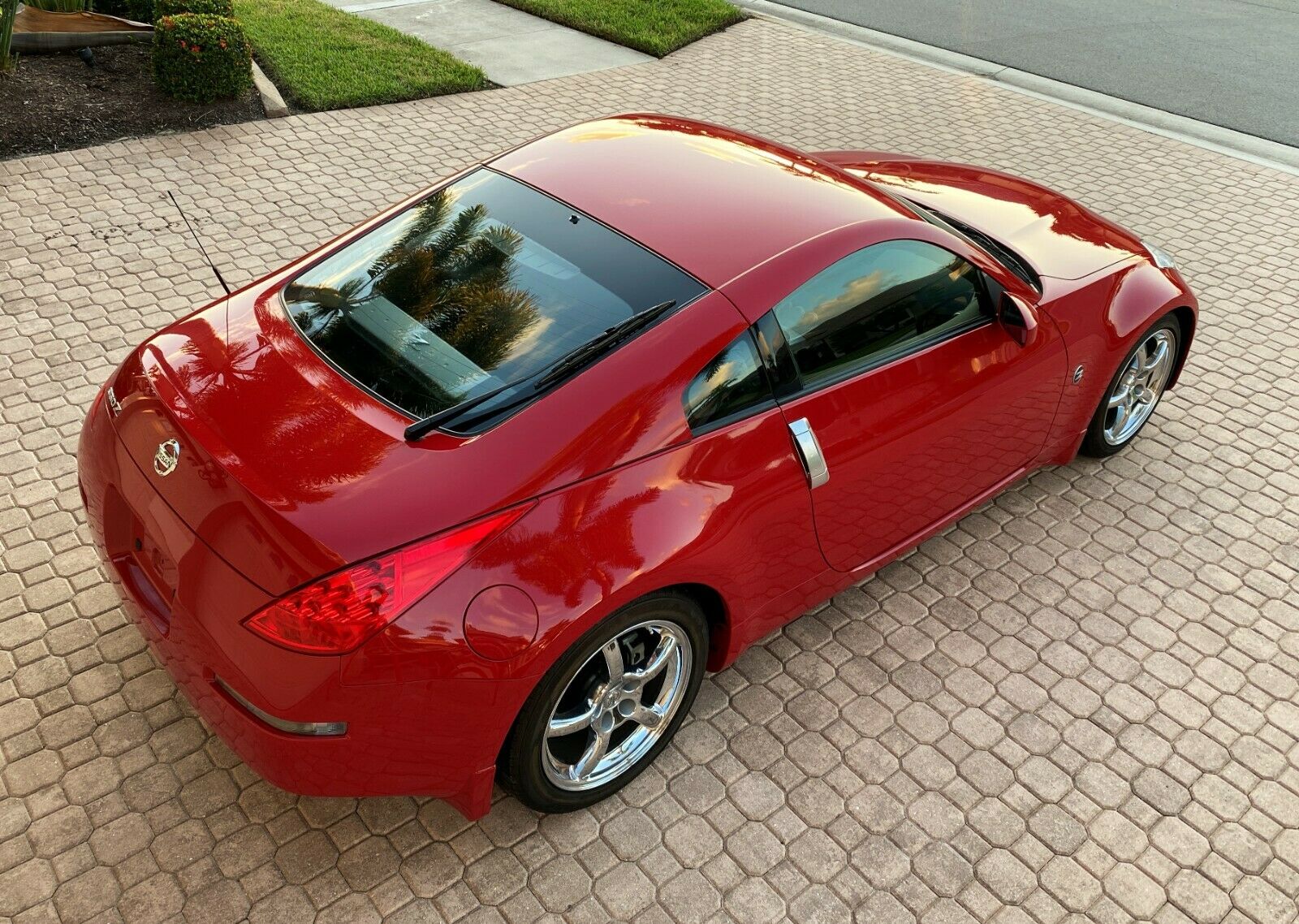 This Pristine 2007 Nissan 350Z Has Only Been Driven 2,138 Miles