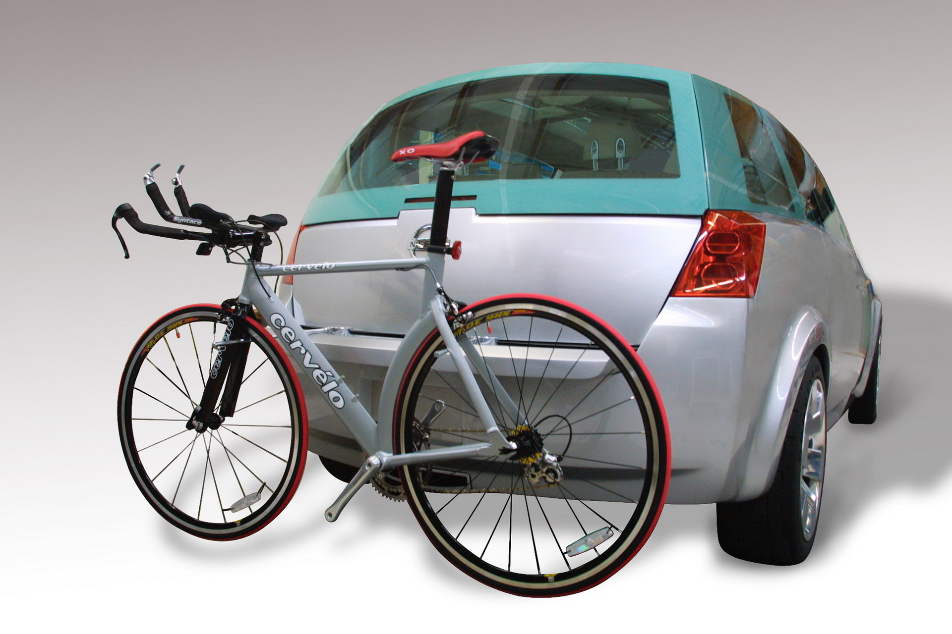 Nissan Sadly Sent These Two Old Concept Cars To The Junkyard To Be Crushed And Destroyed