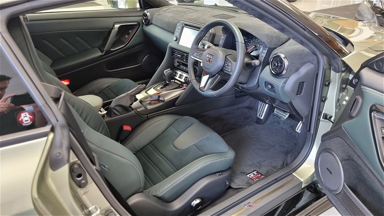 Last Nissan GT-R T-Spec In Australia To Be Auctioned For Charity