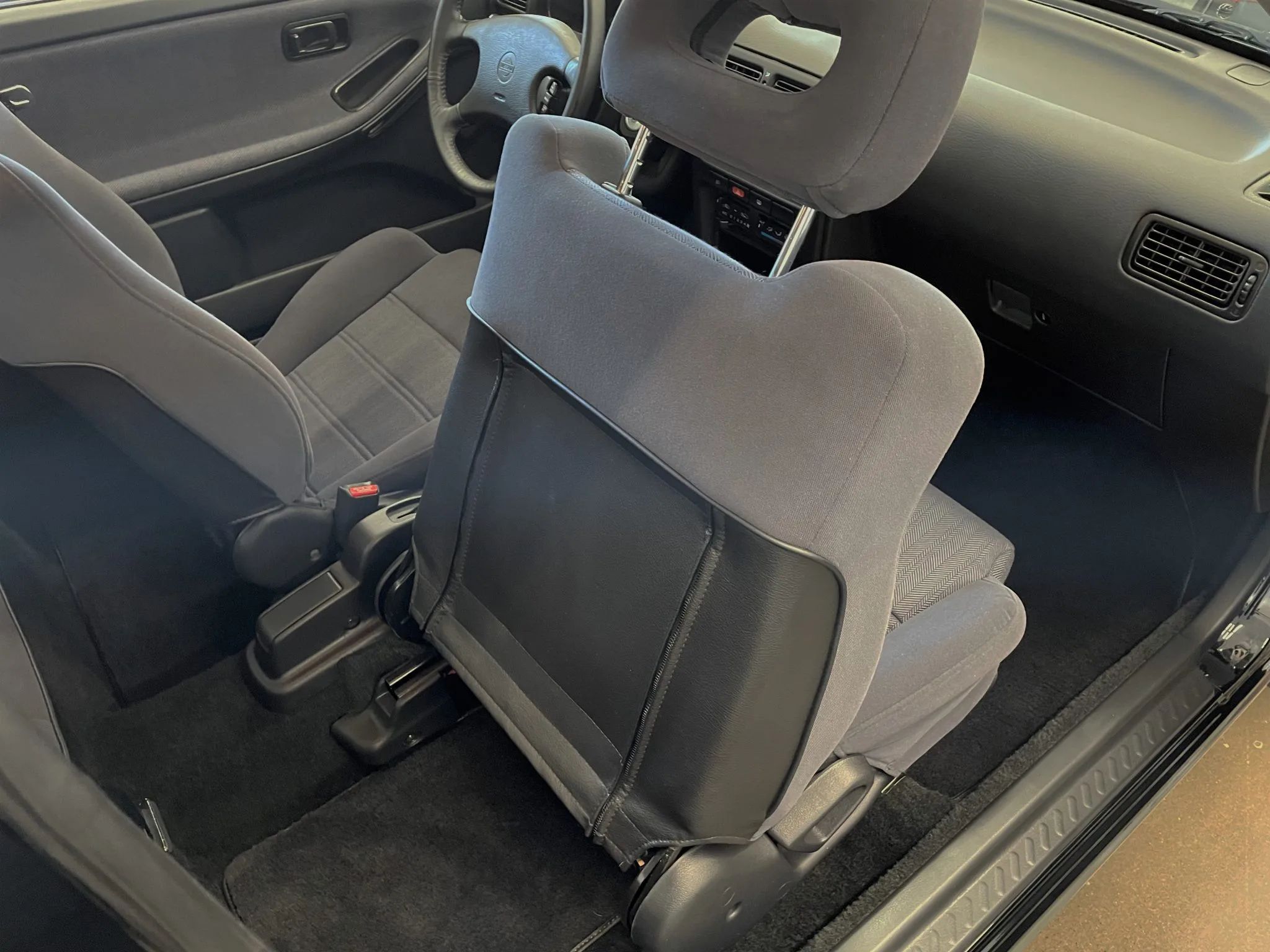 People Are Willing To Pay More Than $30k For This 30-Year-Old, 445-Mile Nissan Sentra SE-R