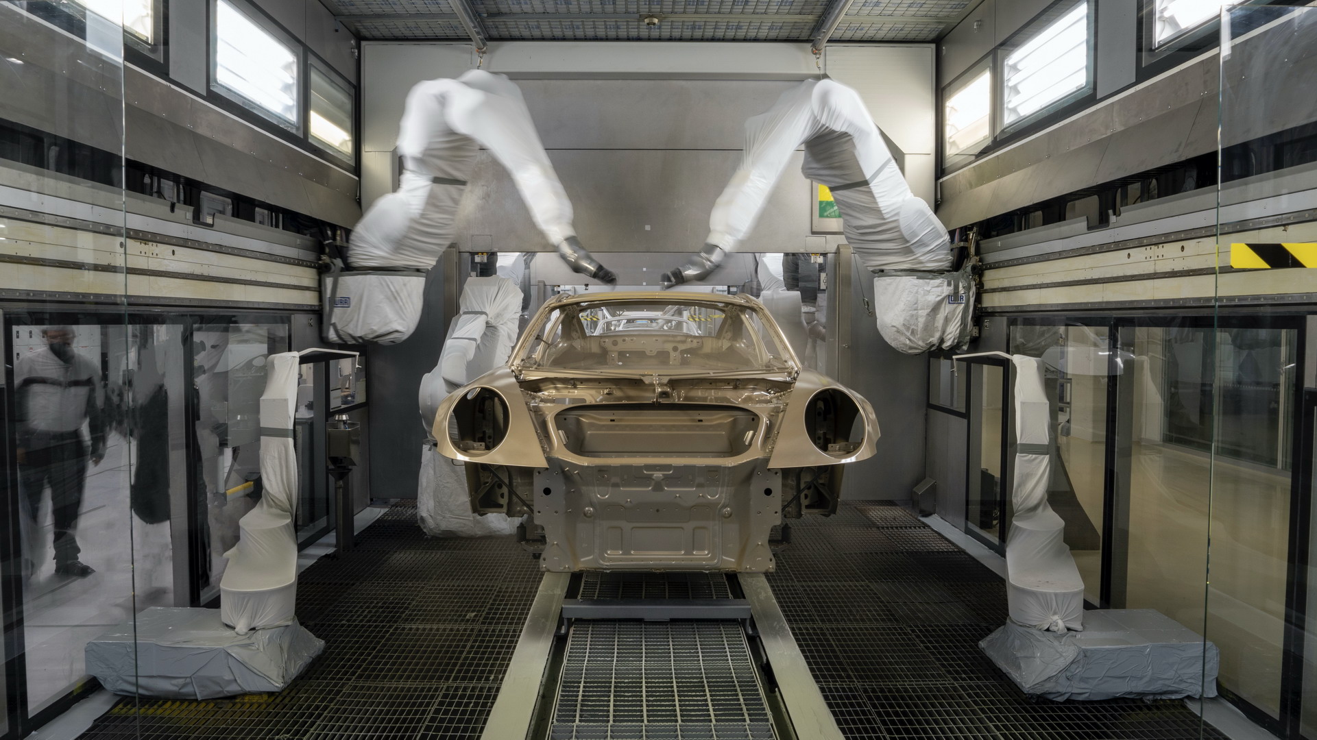 Watch How Porsche Builds A Paint To Sample 911 GT3