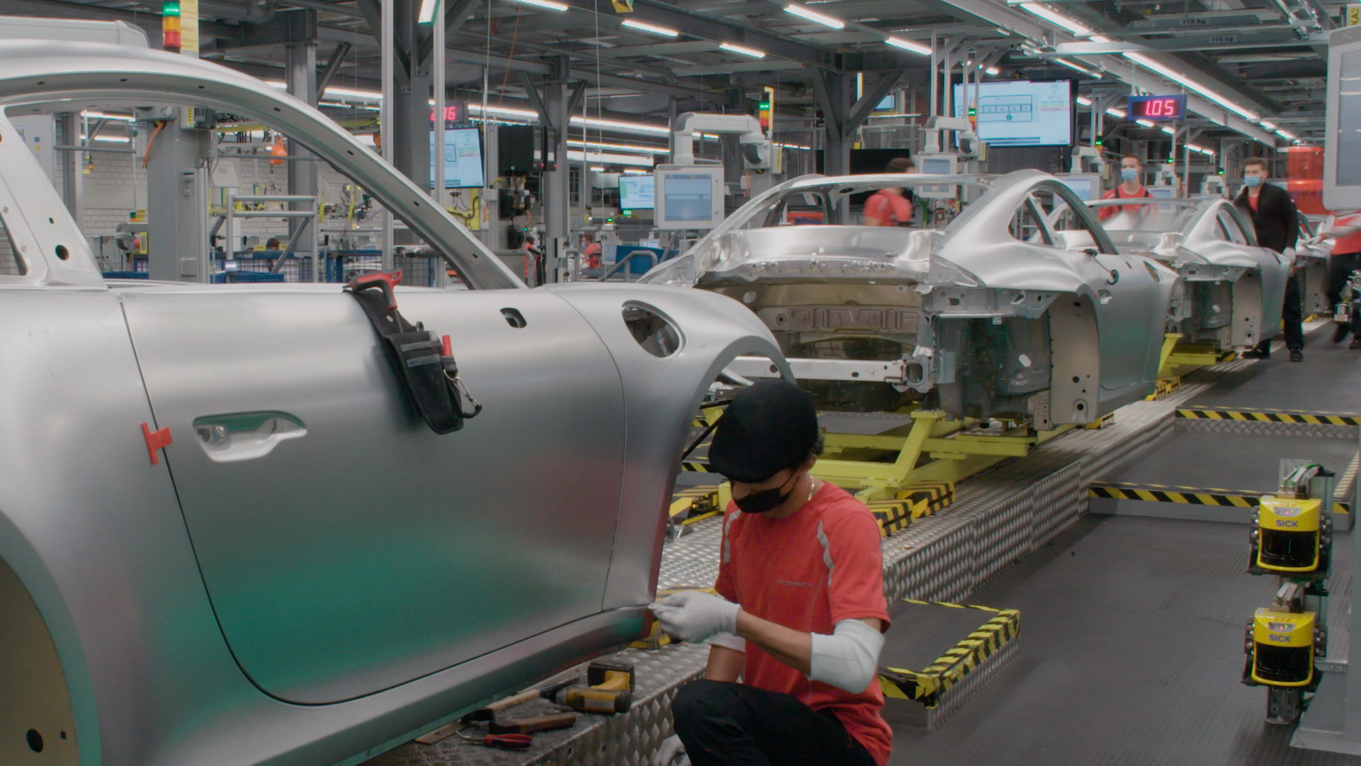 Watch How Porsche Builds A Paint To Sample 911 GT3