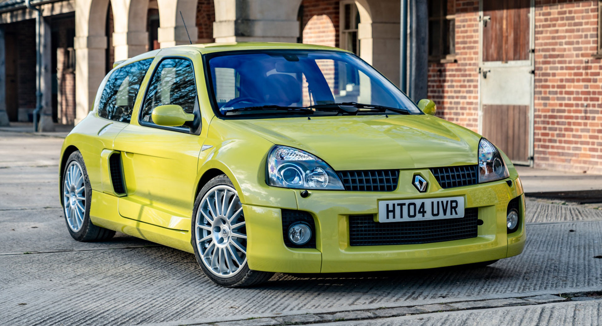 A 2004 Renault Clio V6 Phase 2 Just Sold For A Record $120,000 ...
