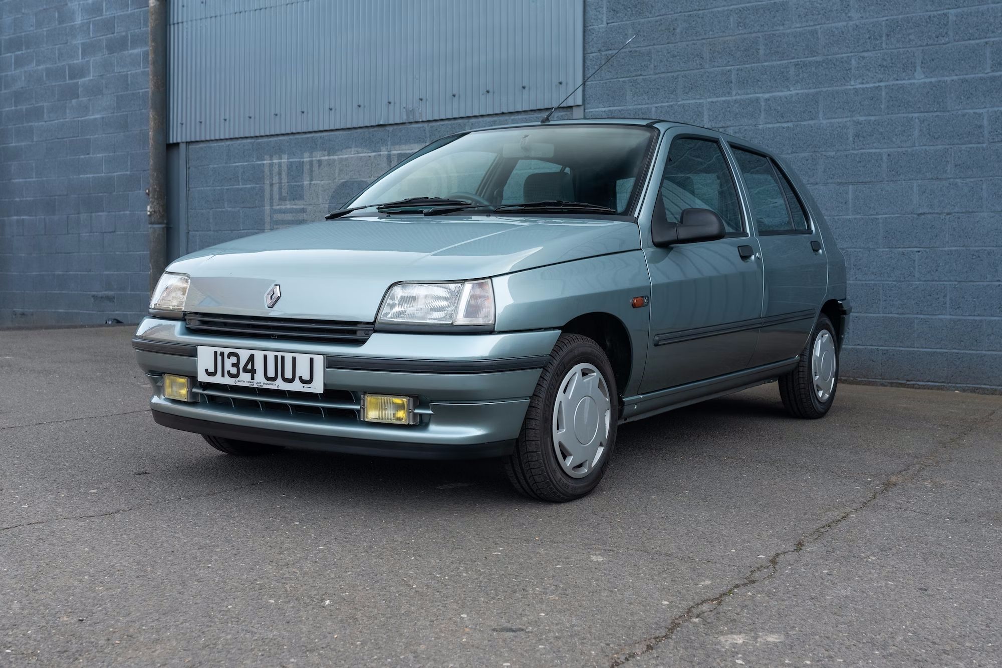 Amazing Collection Of Iconic Renault Models Offered In Auction