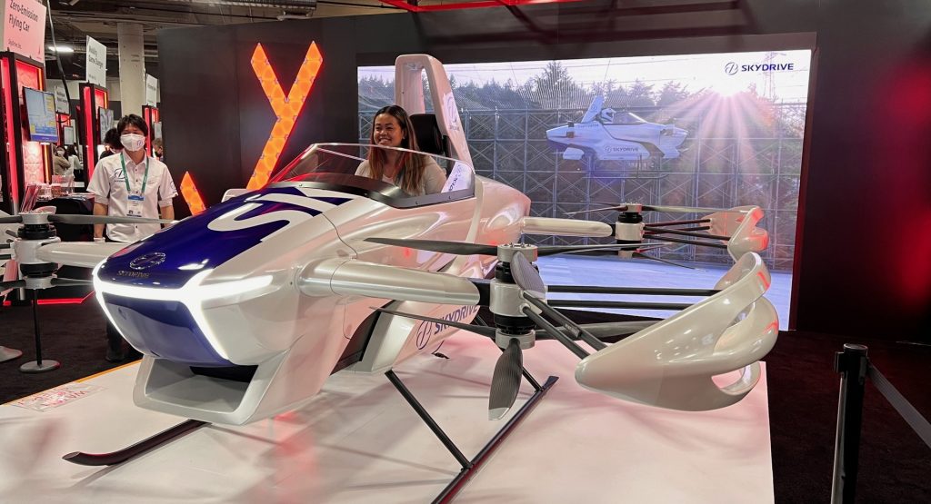  Suzuki Signs Deal With SkyDrive To Develop Electric Flying Cars