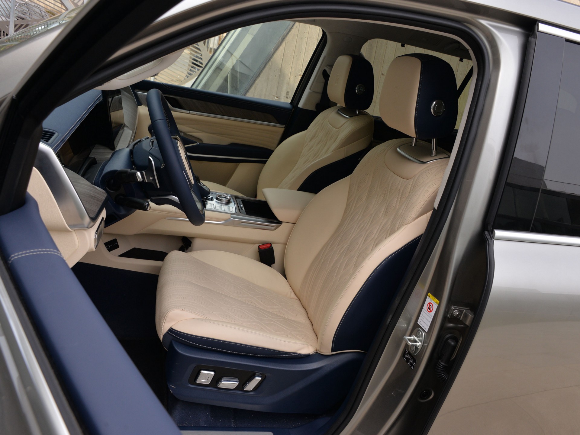 China’s Tank 500 Officially Launches With 349 HP Mild-Hybrid V6