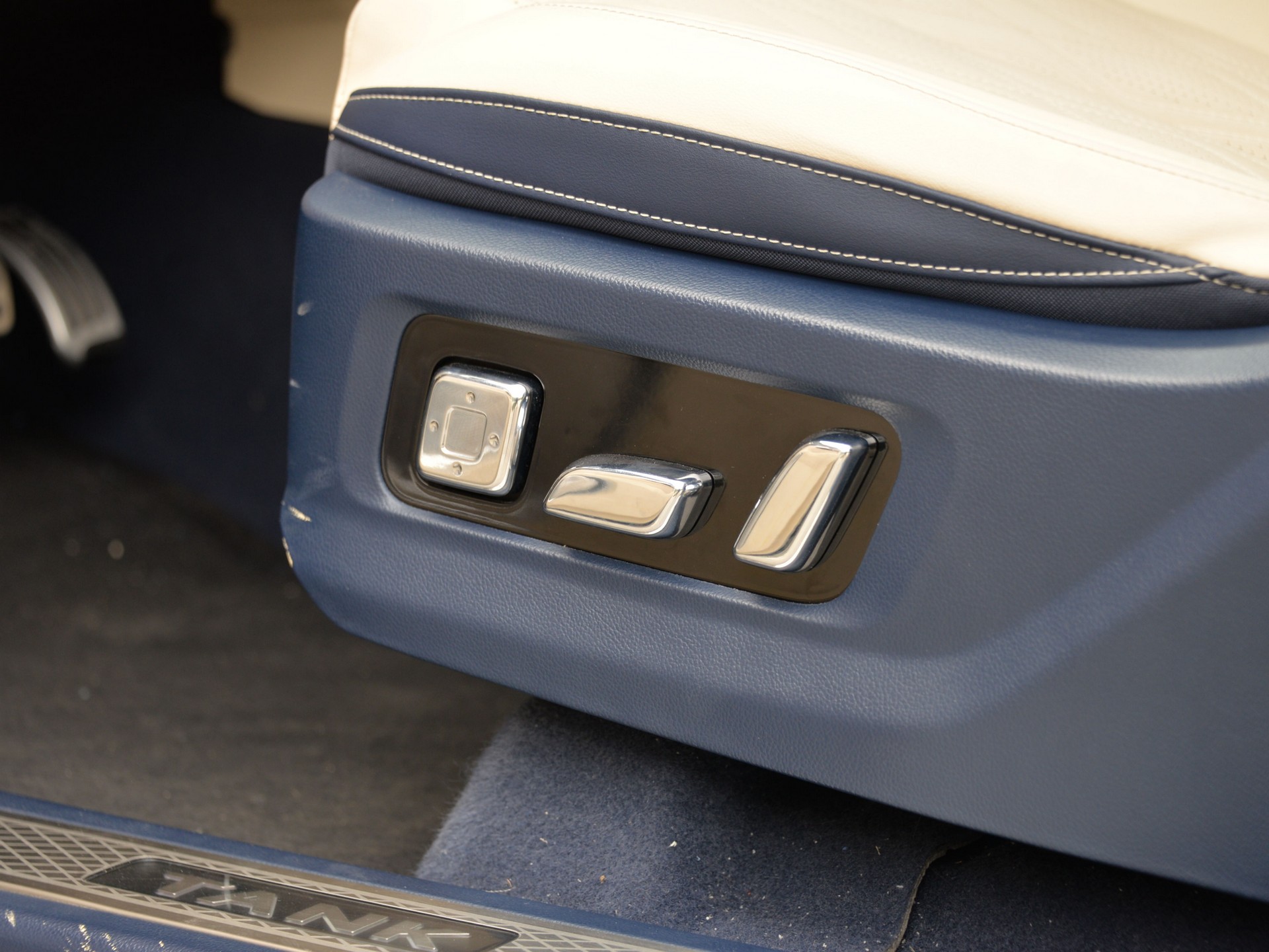 China’s Tank 500 Officially Launches With 349 HP Mild-Hybrid V6