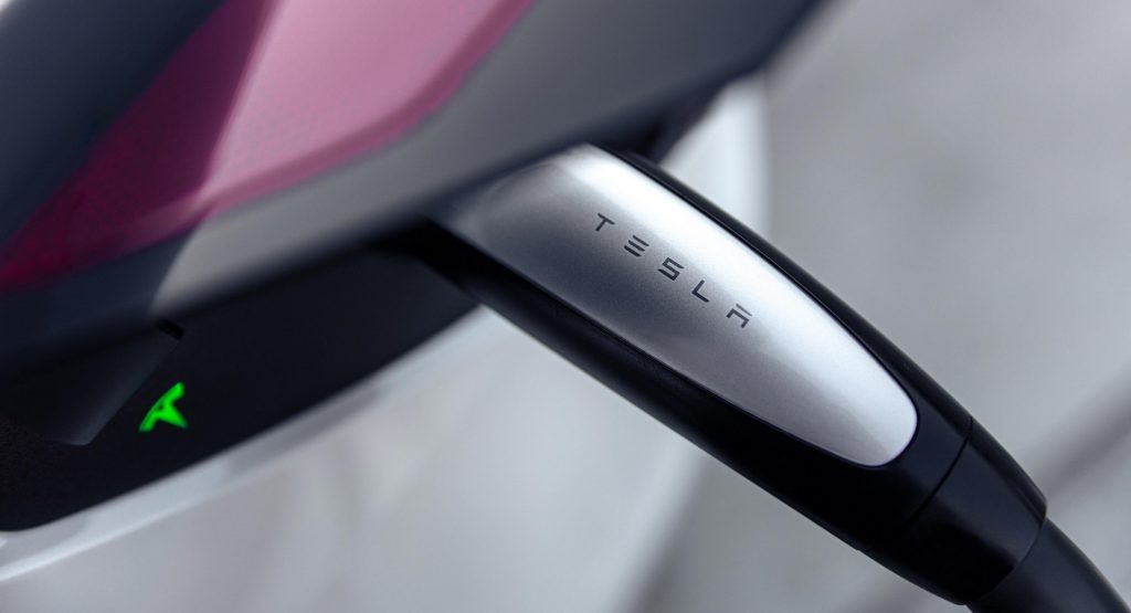 Software Bug Saw Chinese Tesla Owner Slapped With $600,000 Charging Bill