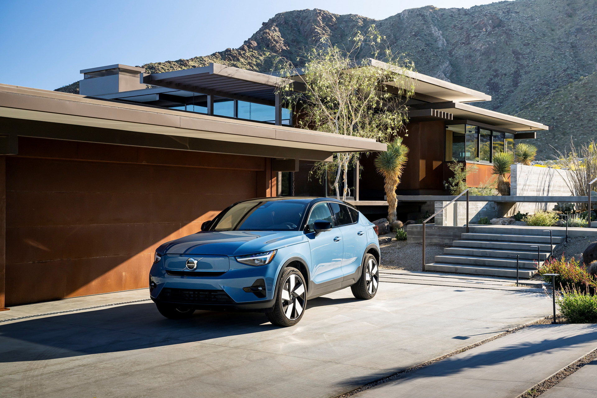 Volvo Helped Designed The Ultimate Electric Car Garage For Luxurious Californian House